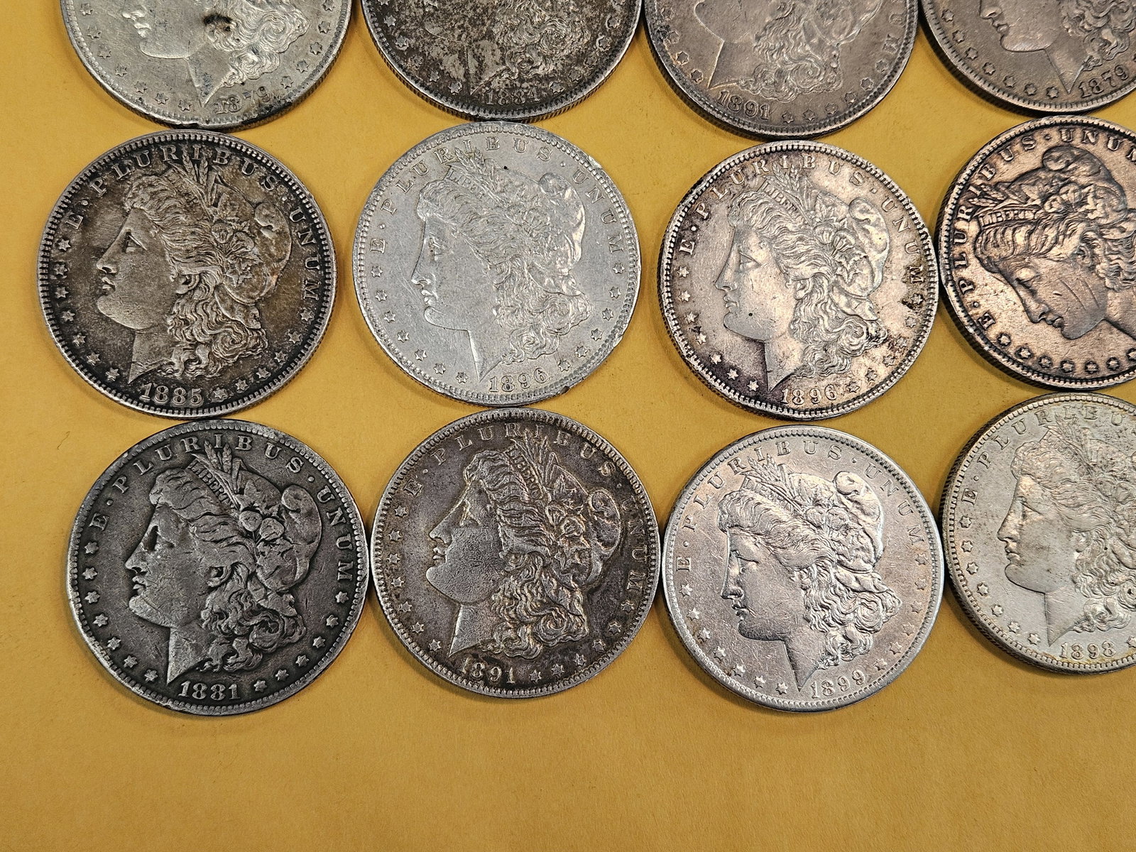 ** FULL ROLL ** Twenty Morgan Silver Dollars - 4