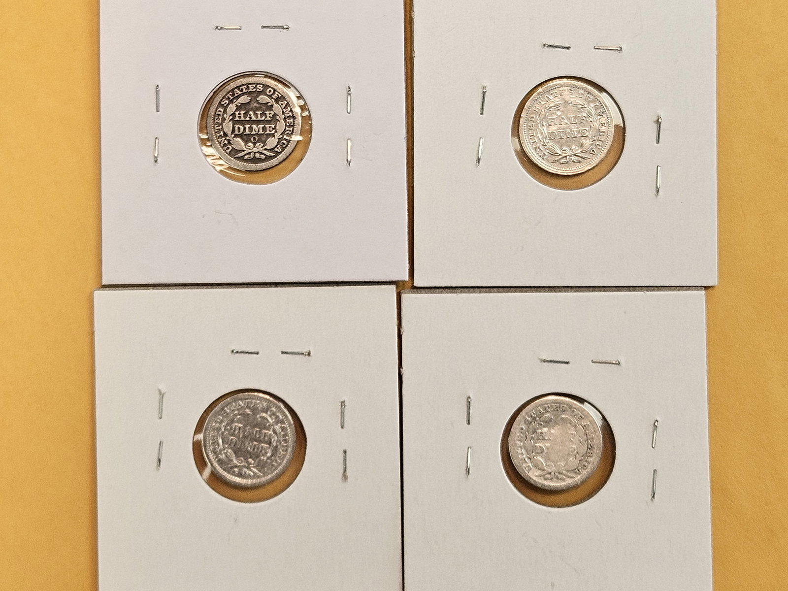 Four mixed Seated Liberty silver Half-dimes - 4