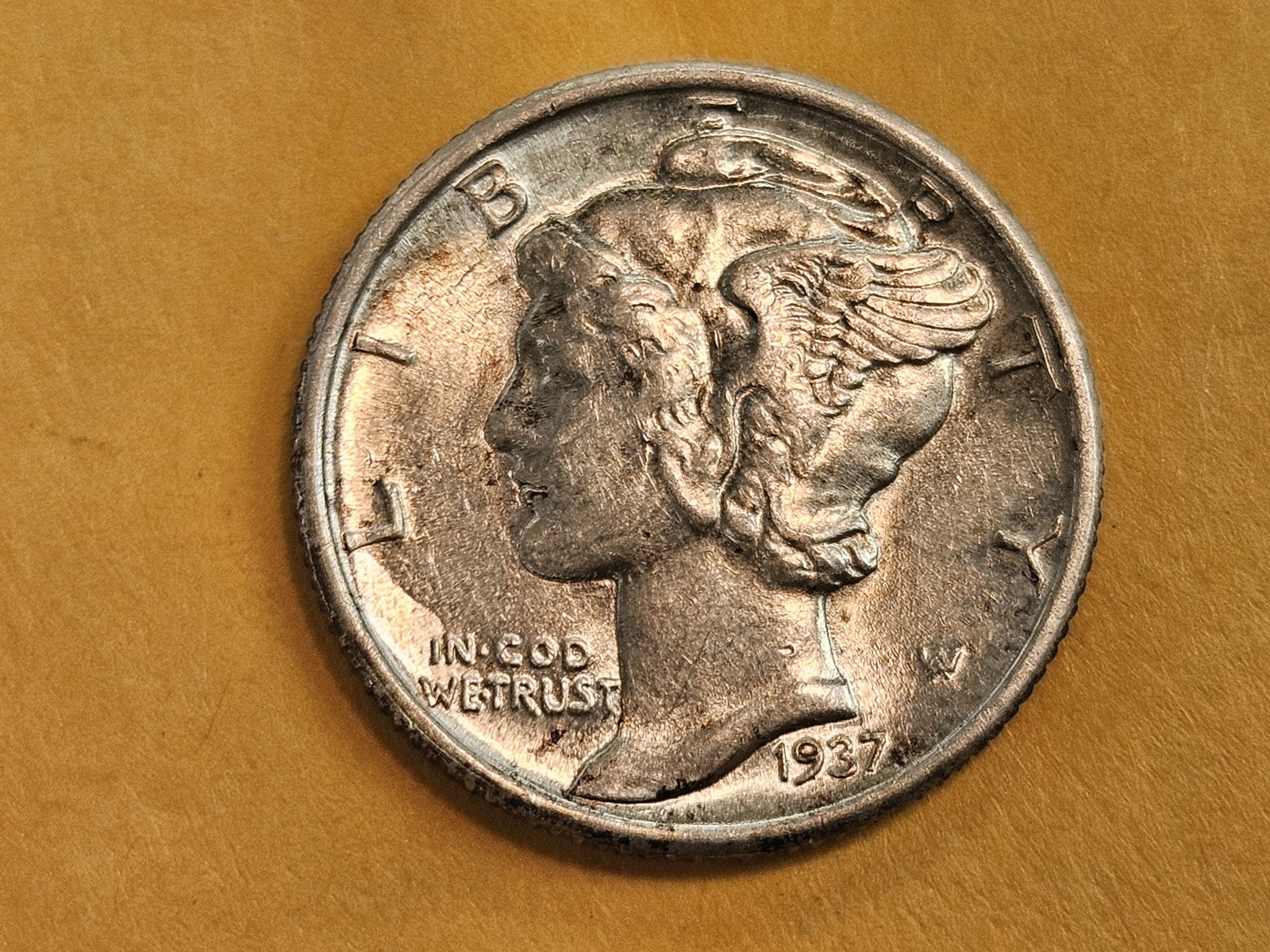 Brilliant Uncirculated plus 1937 Mercury silver Dime FSB: Full Split Bands 