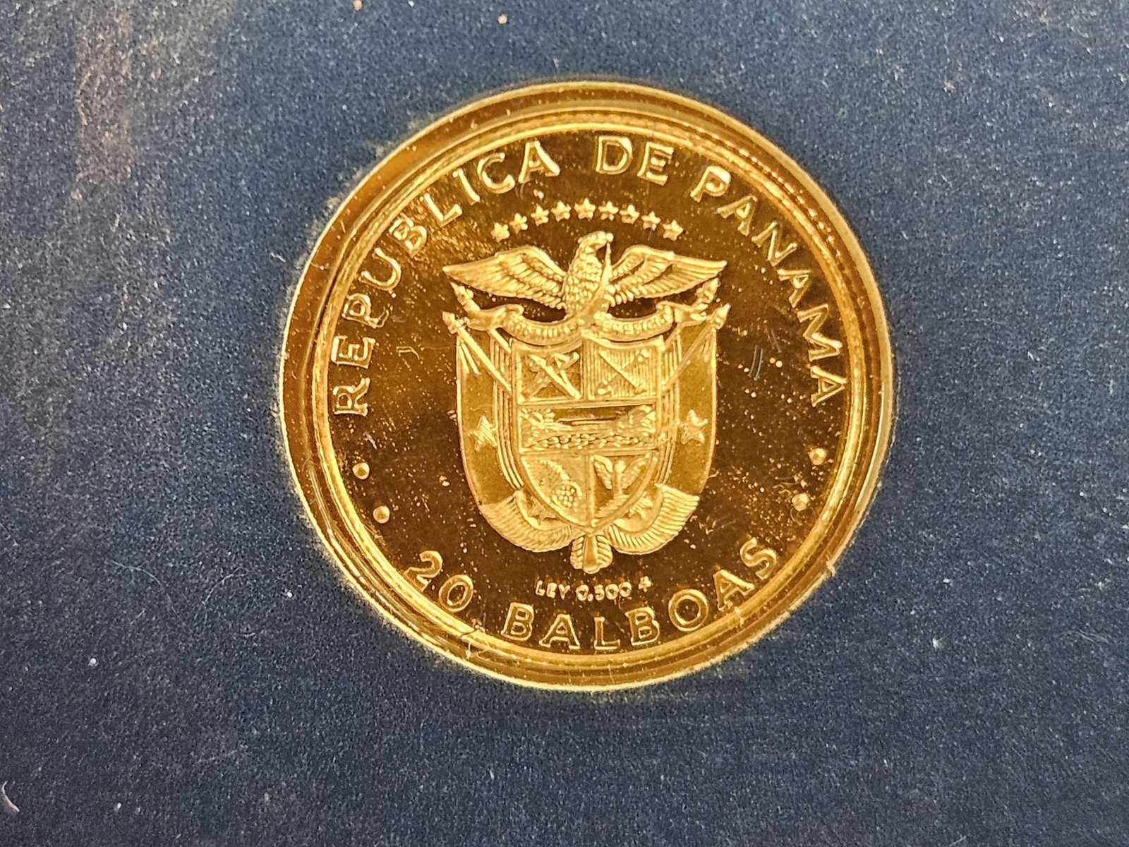 GOLD! 1982 GEM Proof Deep Cameo Panama GOLD Twenty Balboas - 4