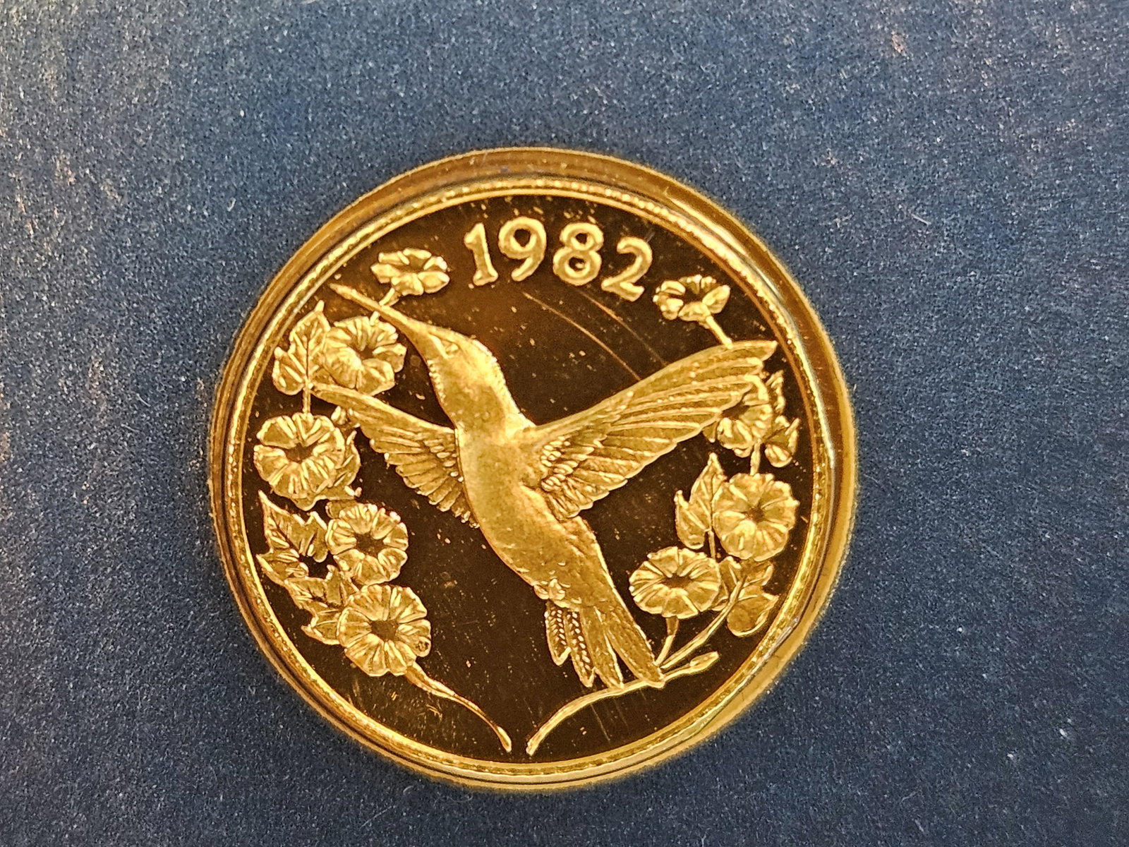 GOLD! 1982 GEM Proof Deep Cameo Panama GOLD Twenty Balboas - 7
