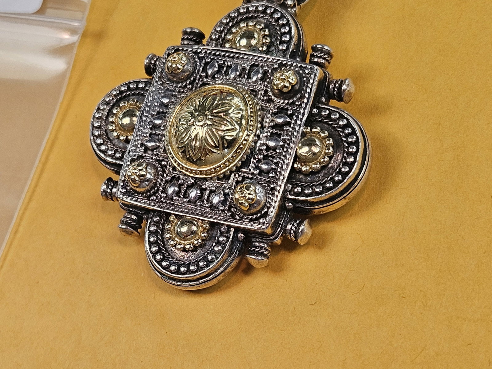 GOLD JEWELRY! Large 18 karat gold and sterling silver pendant - 5