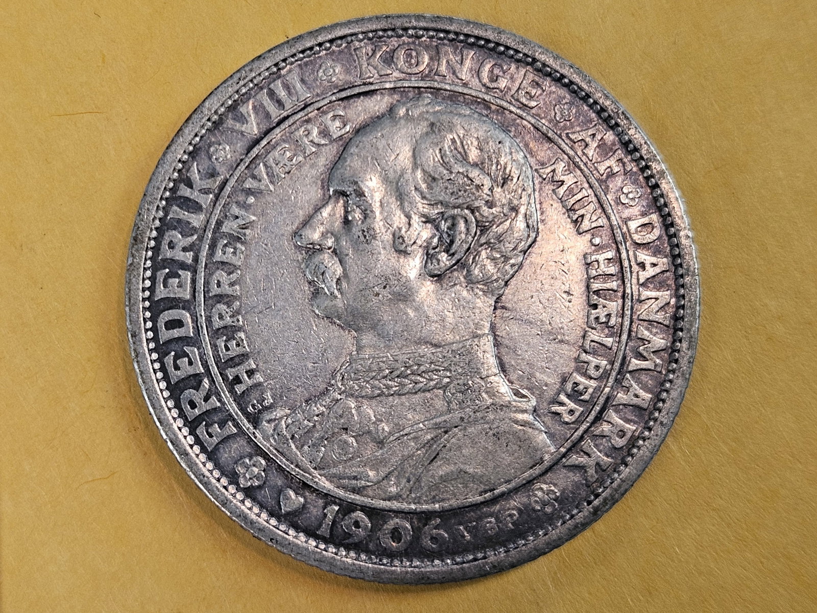 1906 Denmark silver 2 kroner in Extra Fine (1 of 5)