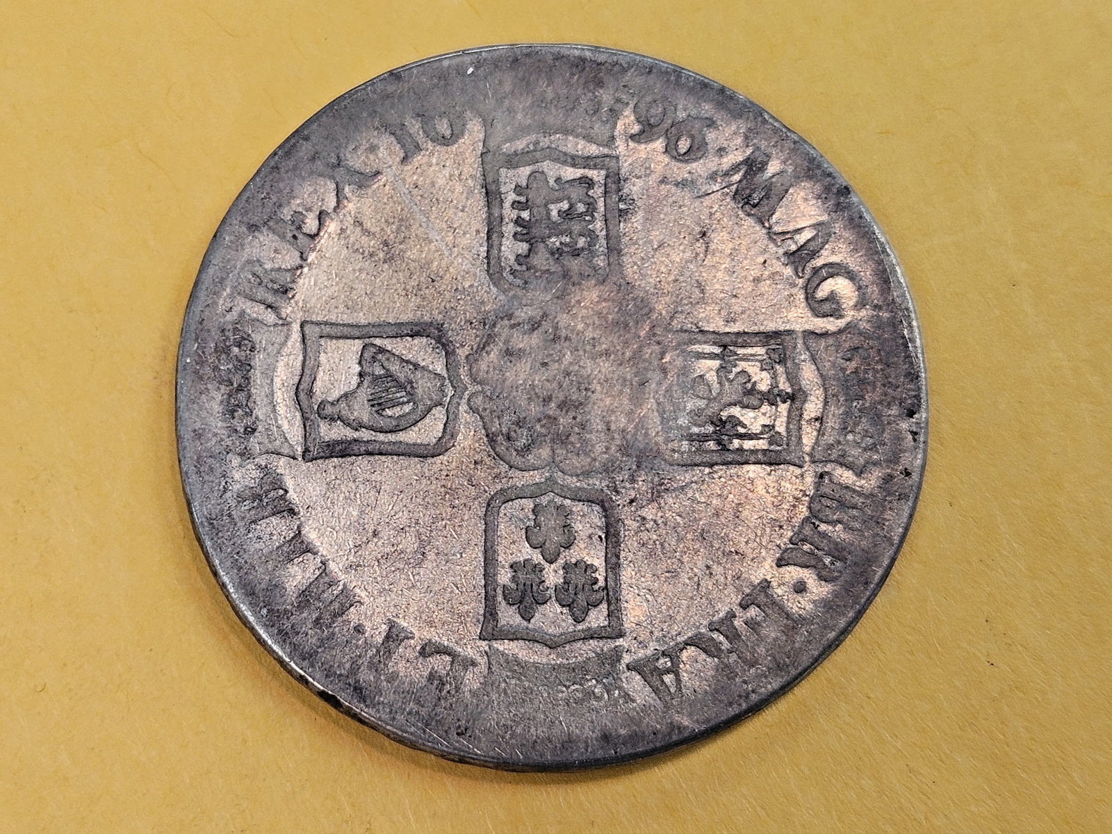 1696 Great Britain silver Crown - 4