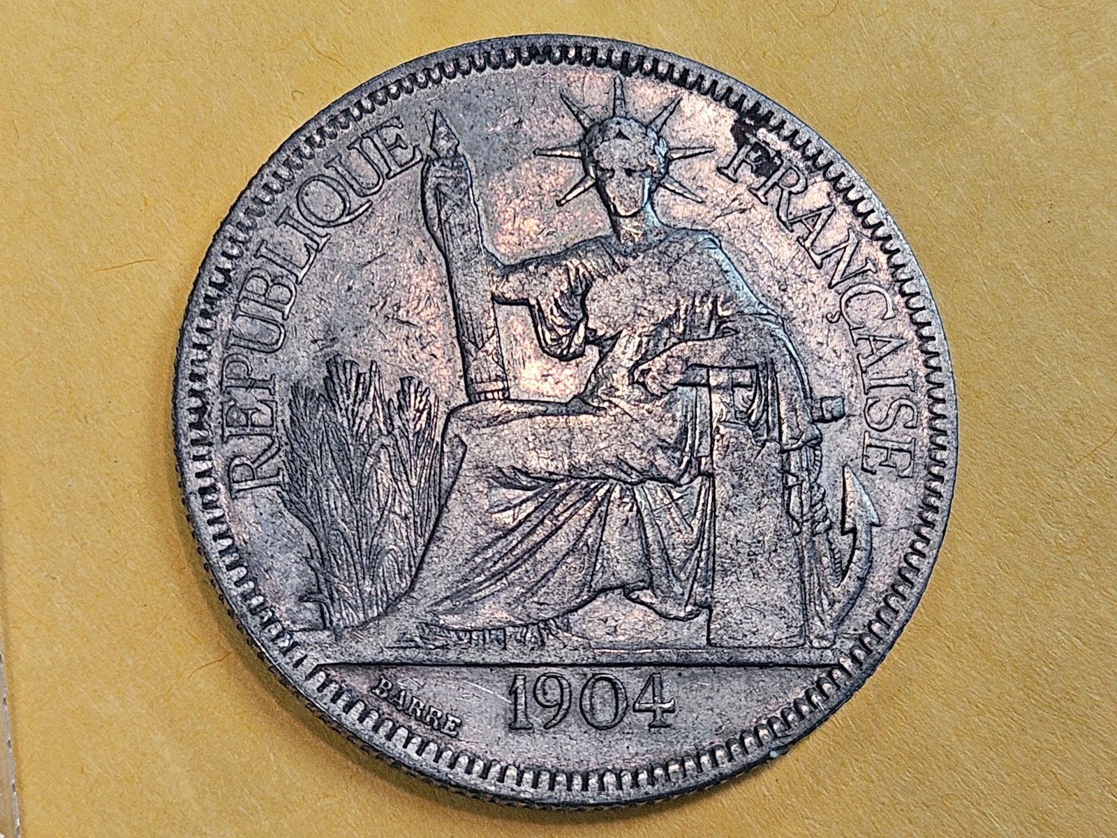 1904 French-IndoChina 1 piastre in Very Fine: Good patina