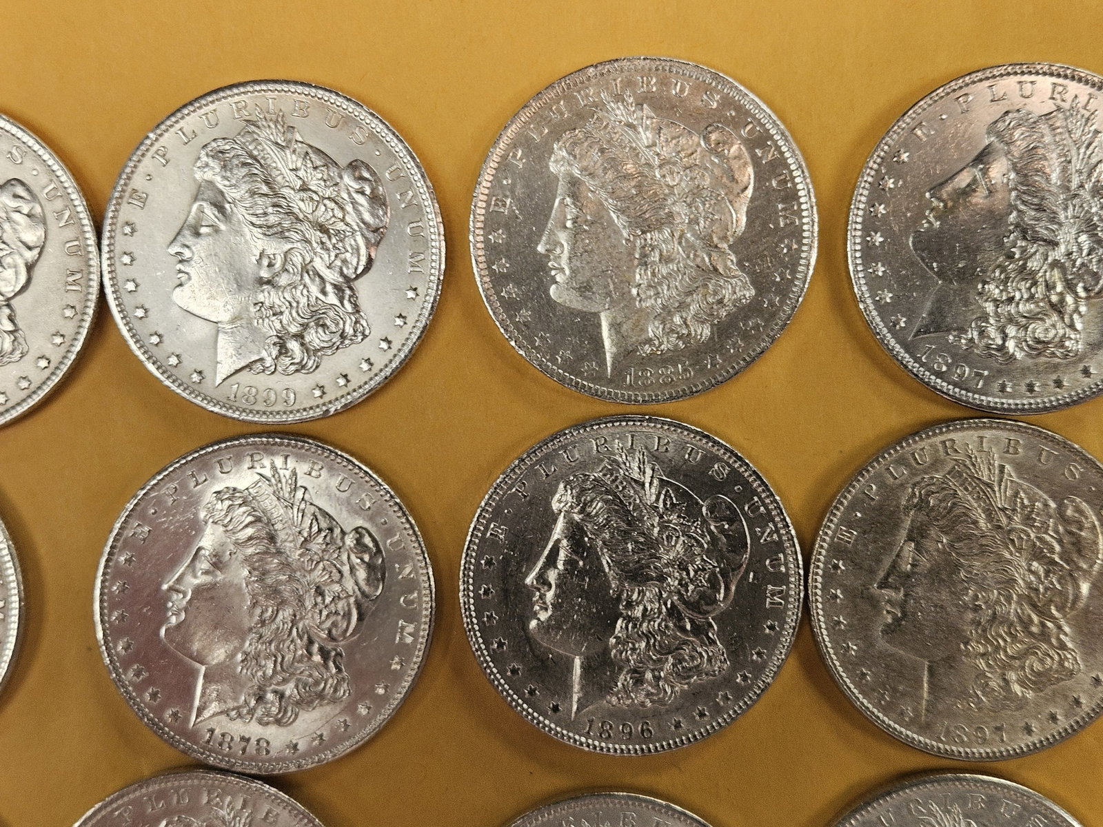 ** FULL ROLL ** Twenty Morgan Silver Dollars - 4