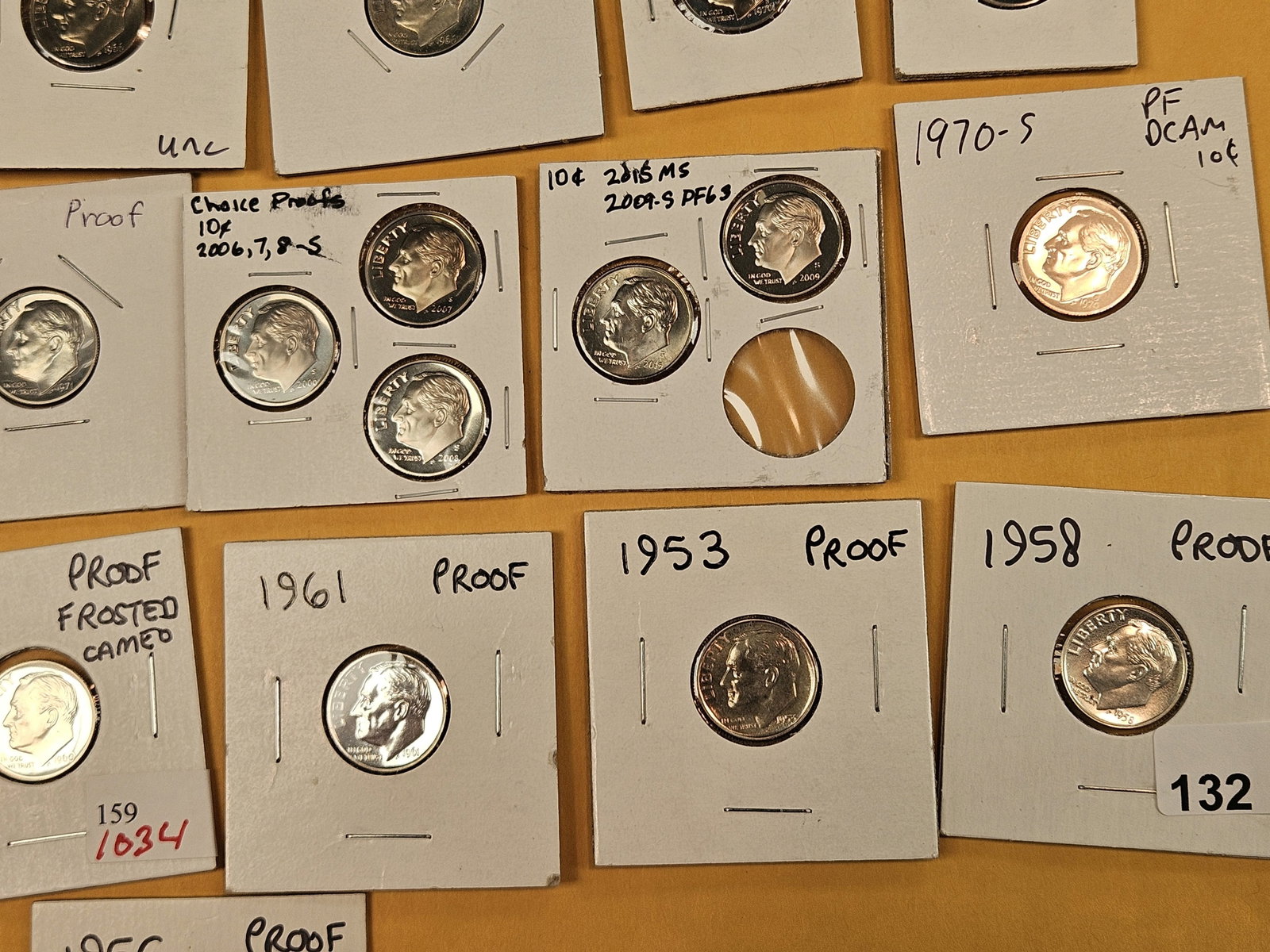 Twenty-eight mixed Roosevelt dimes - 5