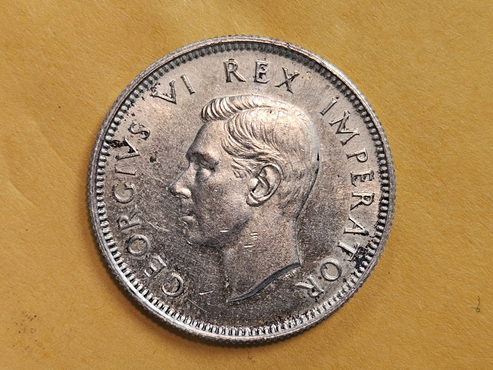 Very Choice Brilliant Uncirculated 1947 South Africa silver shilling - 5