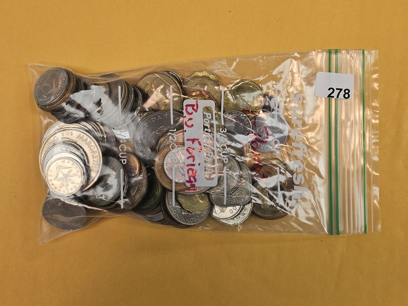 ONE POUND of mixed, Brilliant Uncirculated, World coins (1 of 2)