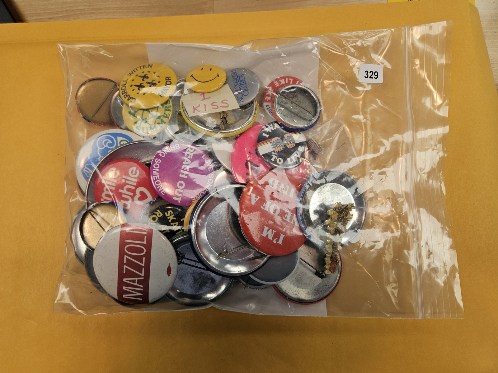 And Another vintage Pinback Lot: Bigger mix