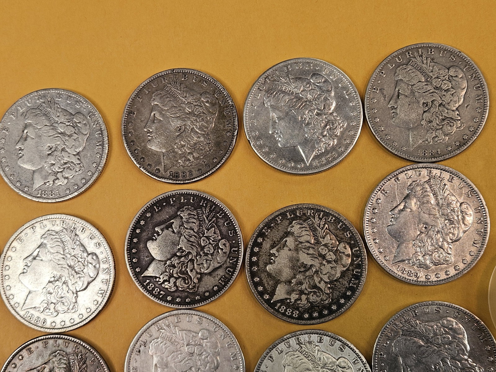** FULL ROLL ** Twenty Morgan Silver Dollars - 3