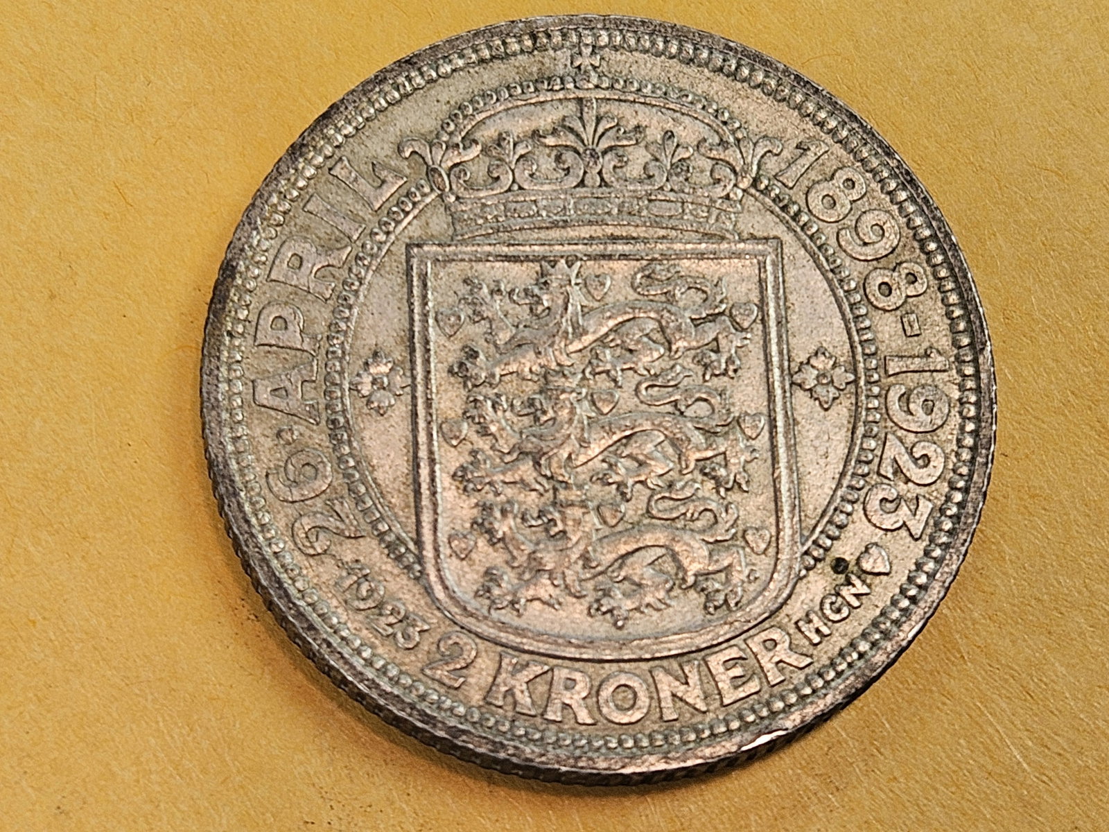 1923 Denmark silver 2 kroner in About Uncirculated - 6