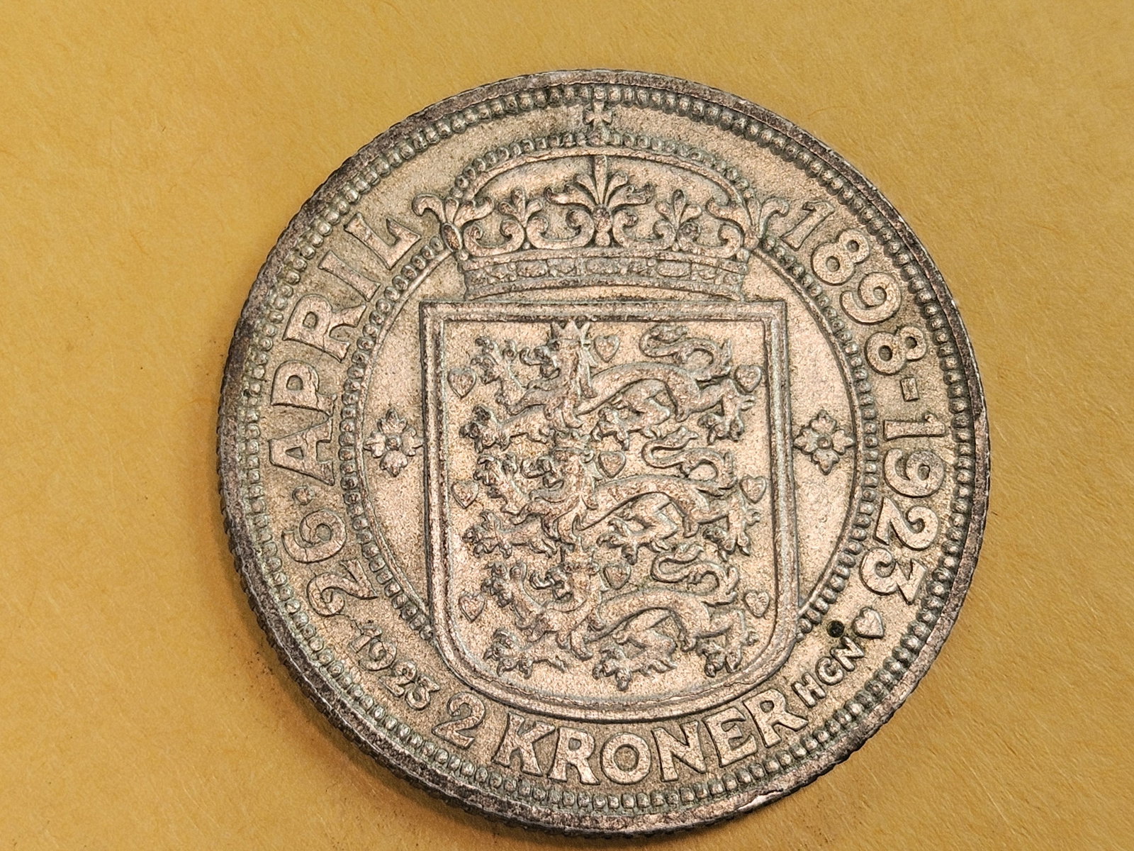 1923 Denmark silver 2 kroner in About Uncirculated - 7