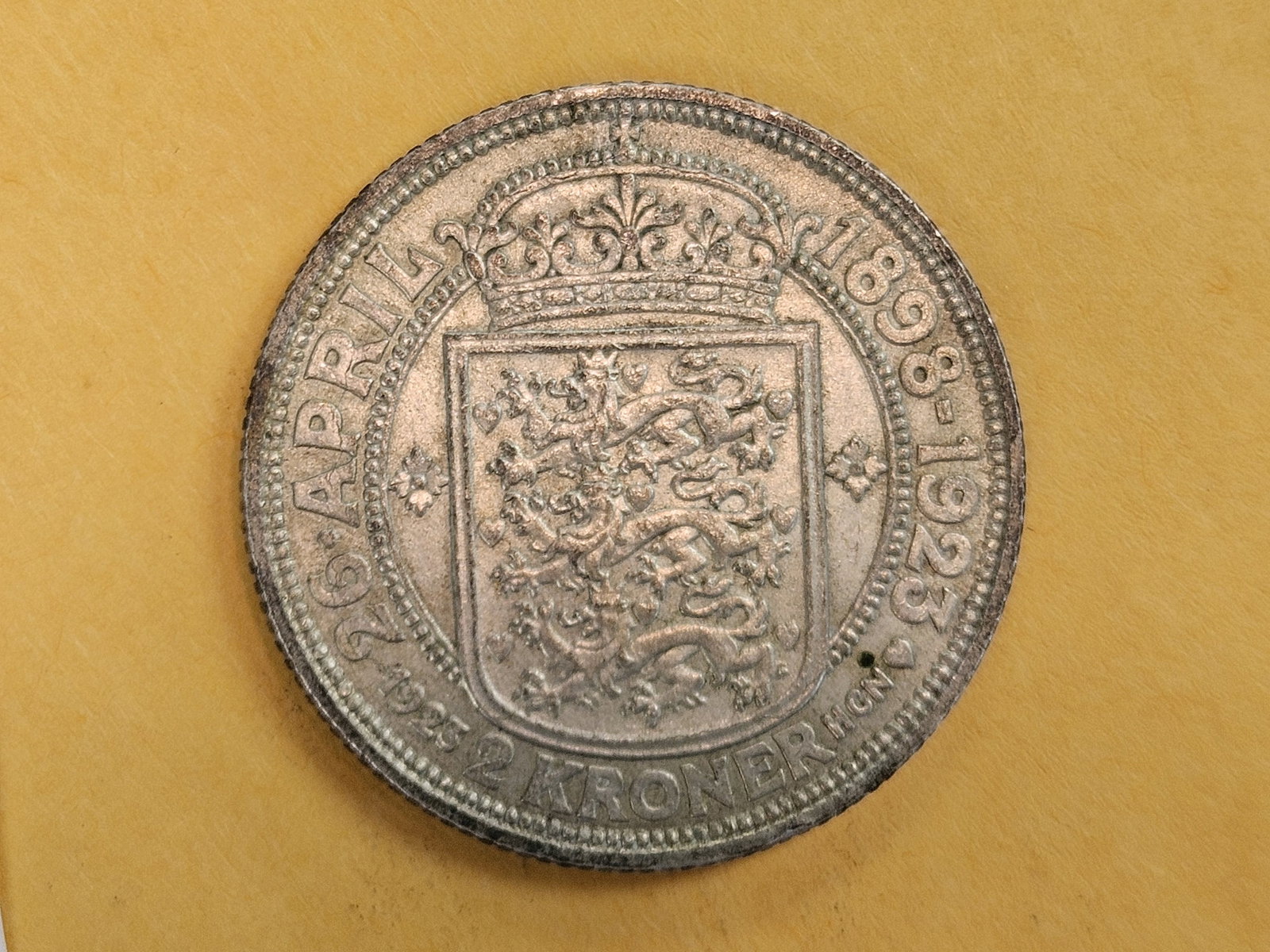 1923 Denmark silver 2 kroner in About Uncirculated - 8