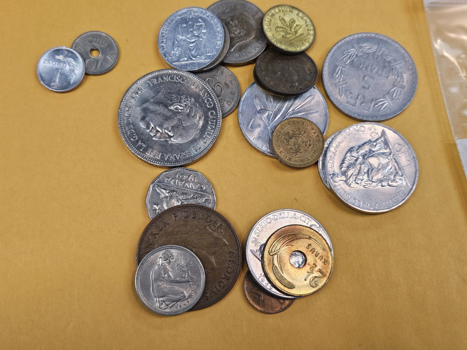Twenty-two mixed Brilliant Uncirculated World coins - 2