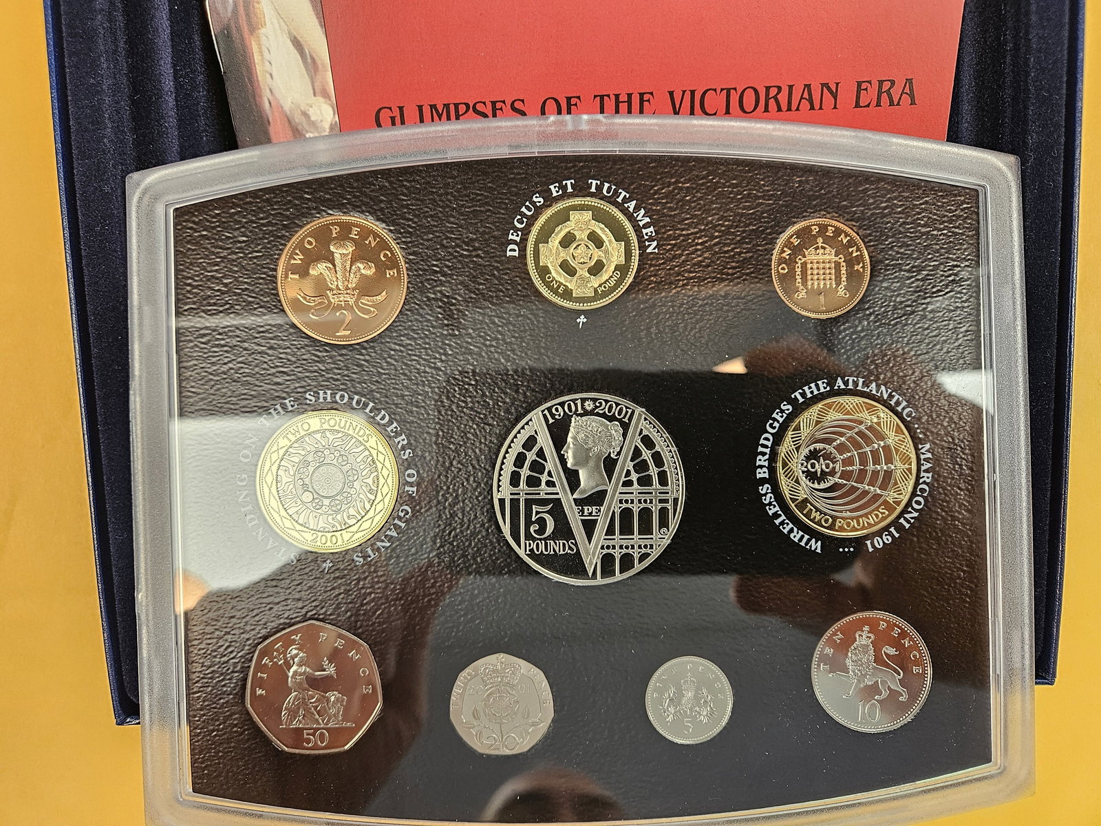 2001 United Kingdom Proof Set - 3