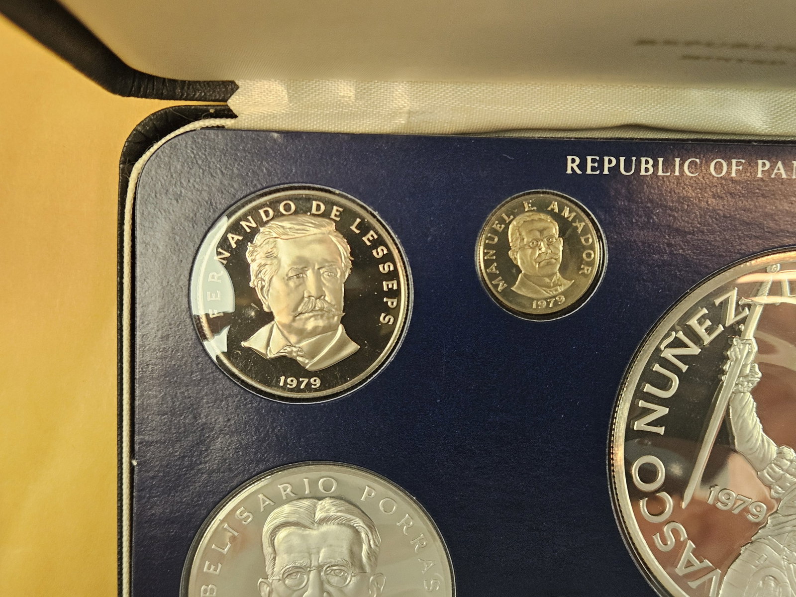 Scarce 1979 Panama 9-Coin SILVER Proof Set - 3