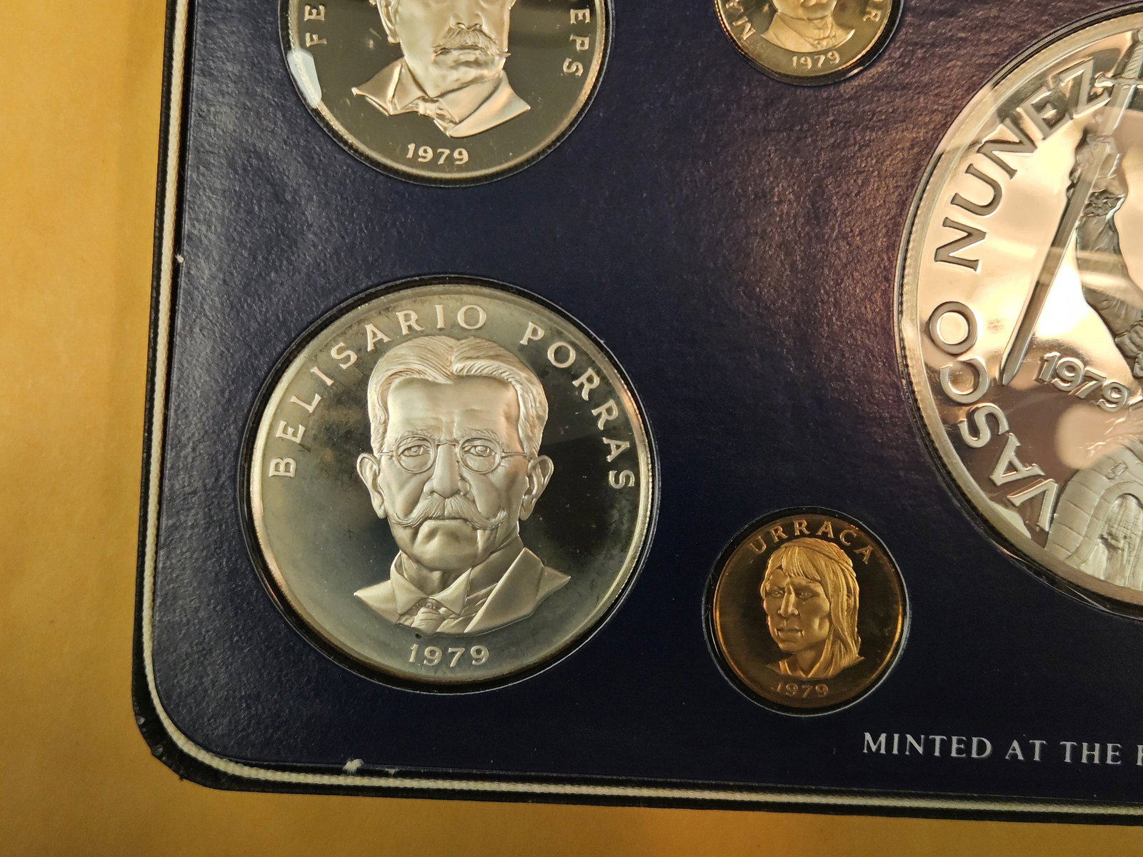 Scarce 1979 Panama 9-Coin SILVER Proof Set - 4