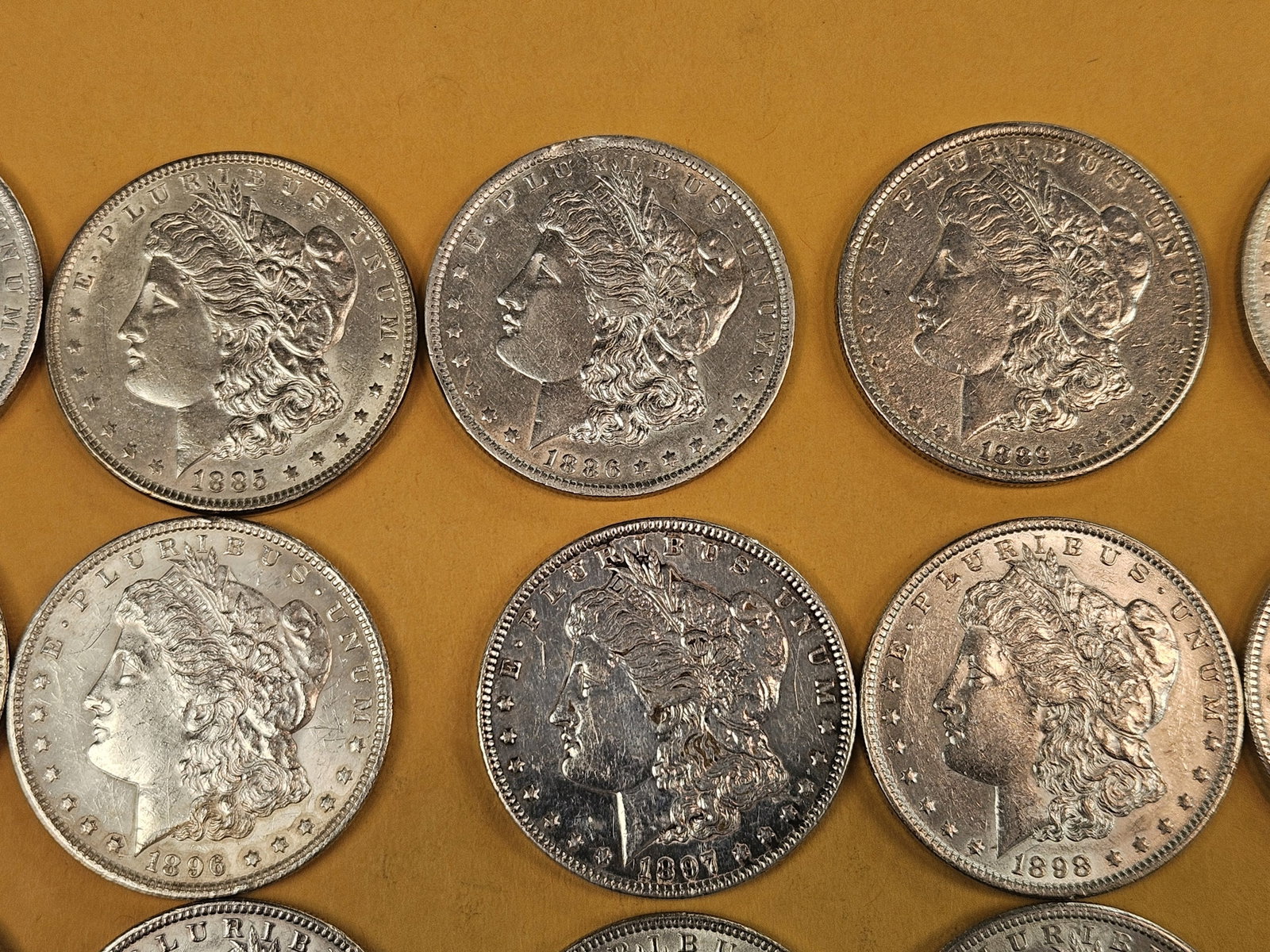 ** FULL ROLL ** Twenty Morgan Silver Dollars - 3
