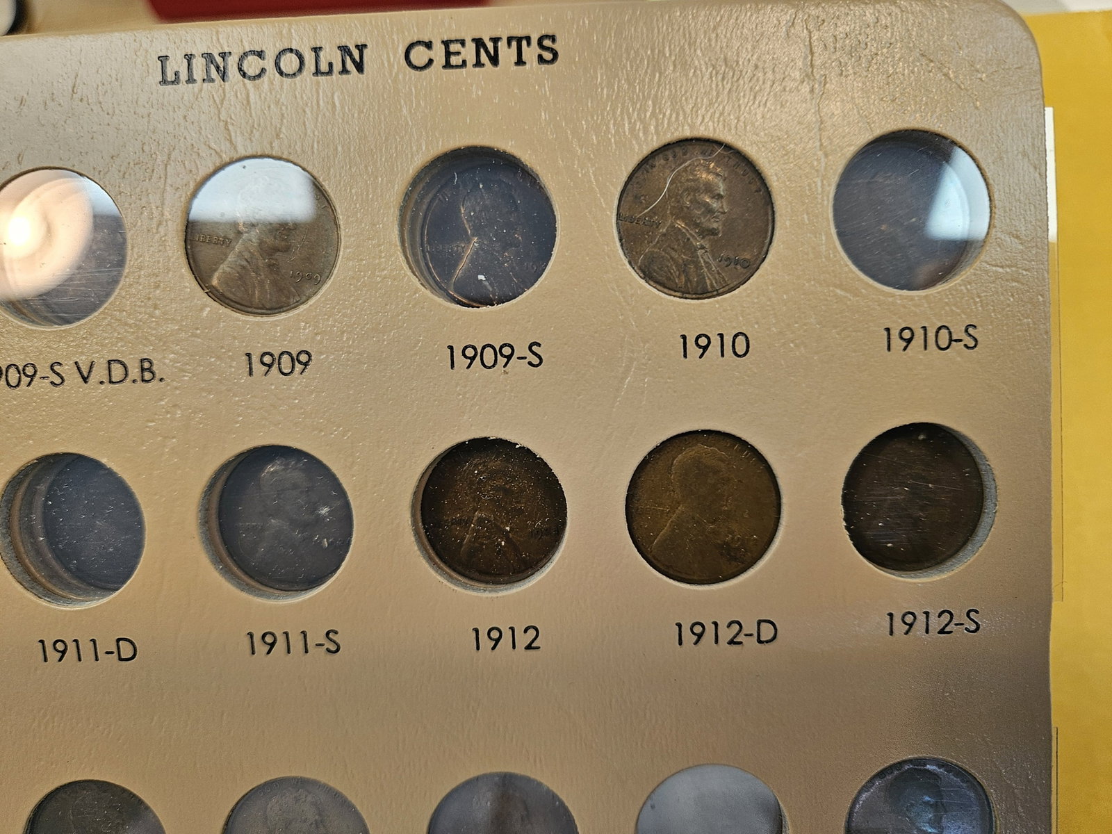 Mostly Complete Lincoln Cent collection - 4