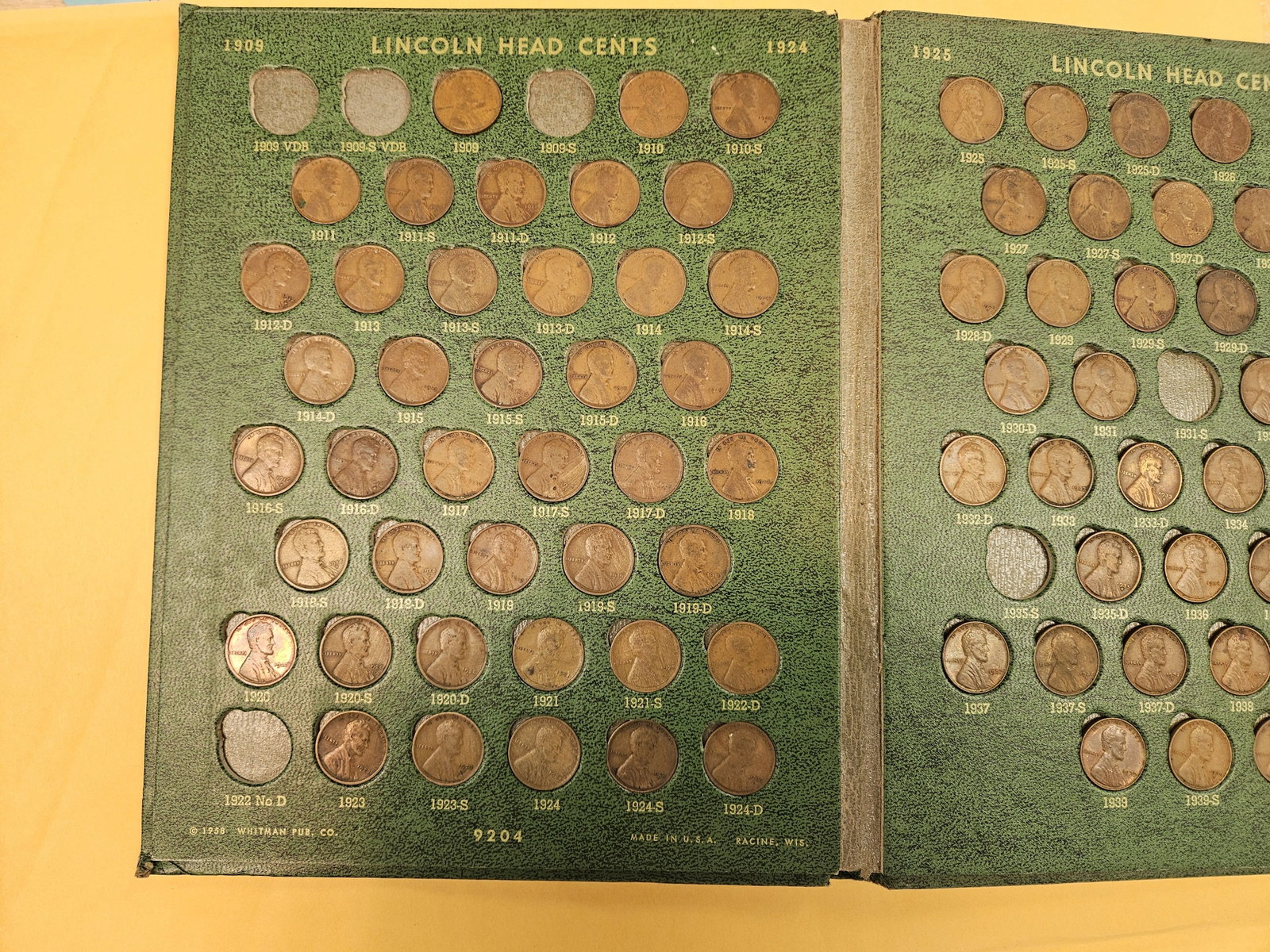 Nearly complete Lincoln Cent Collection - 2