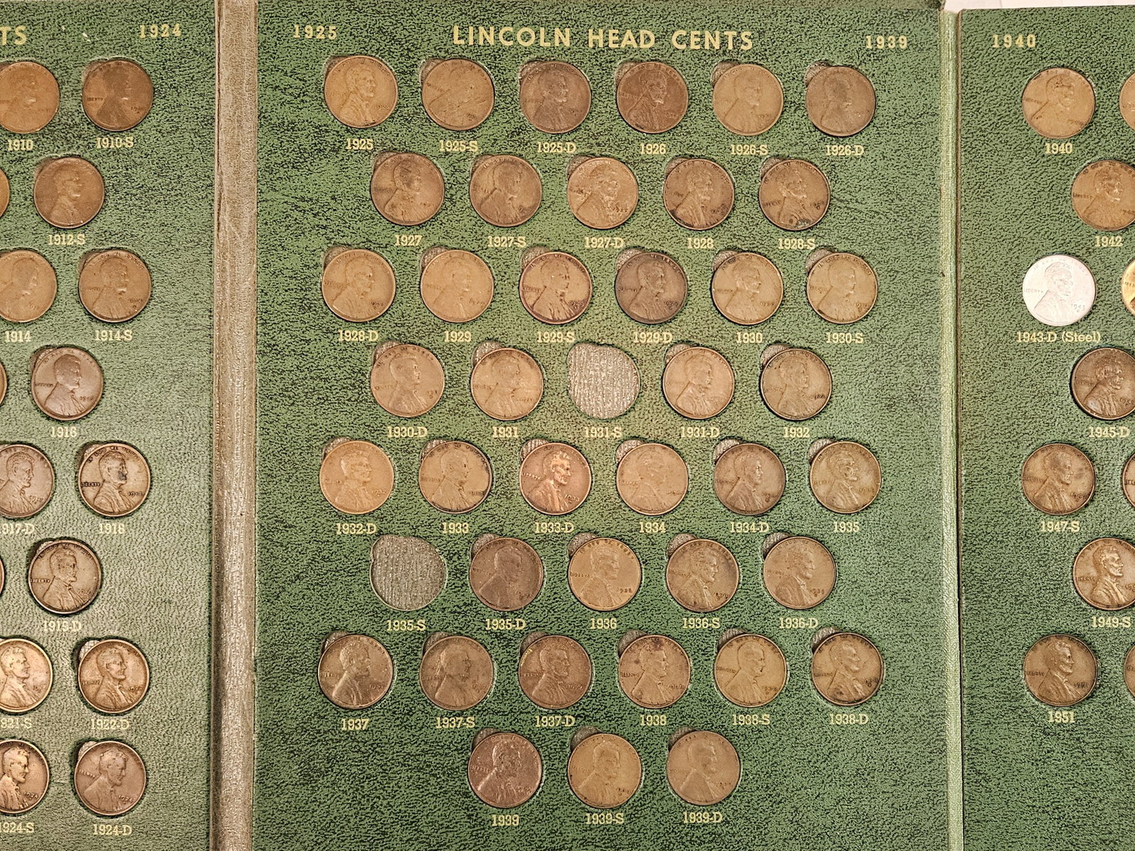 Nearly complete Lincoln Cent Collection - 6