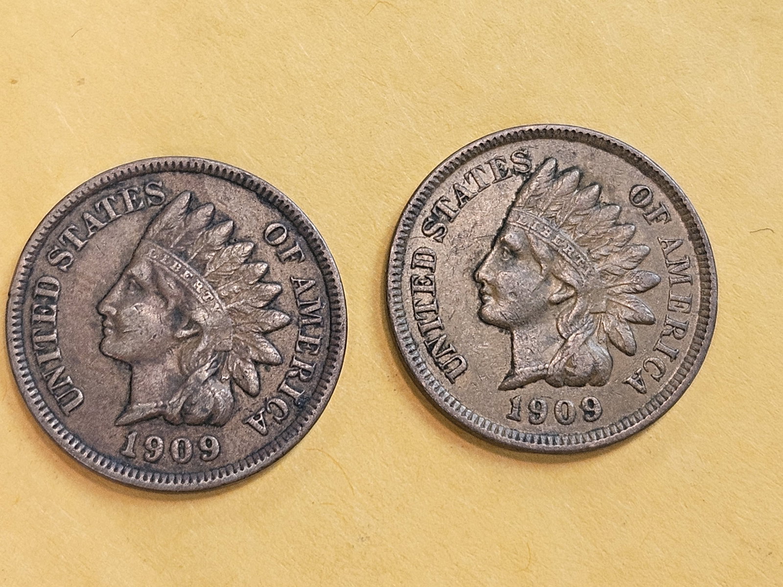 Two 1909 Indian cents in Extra Fine: Last year issues