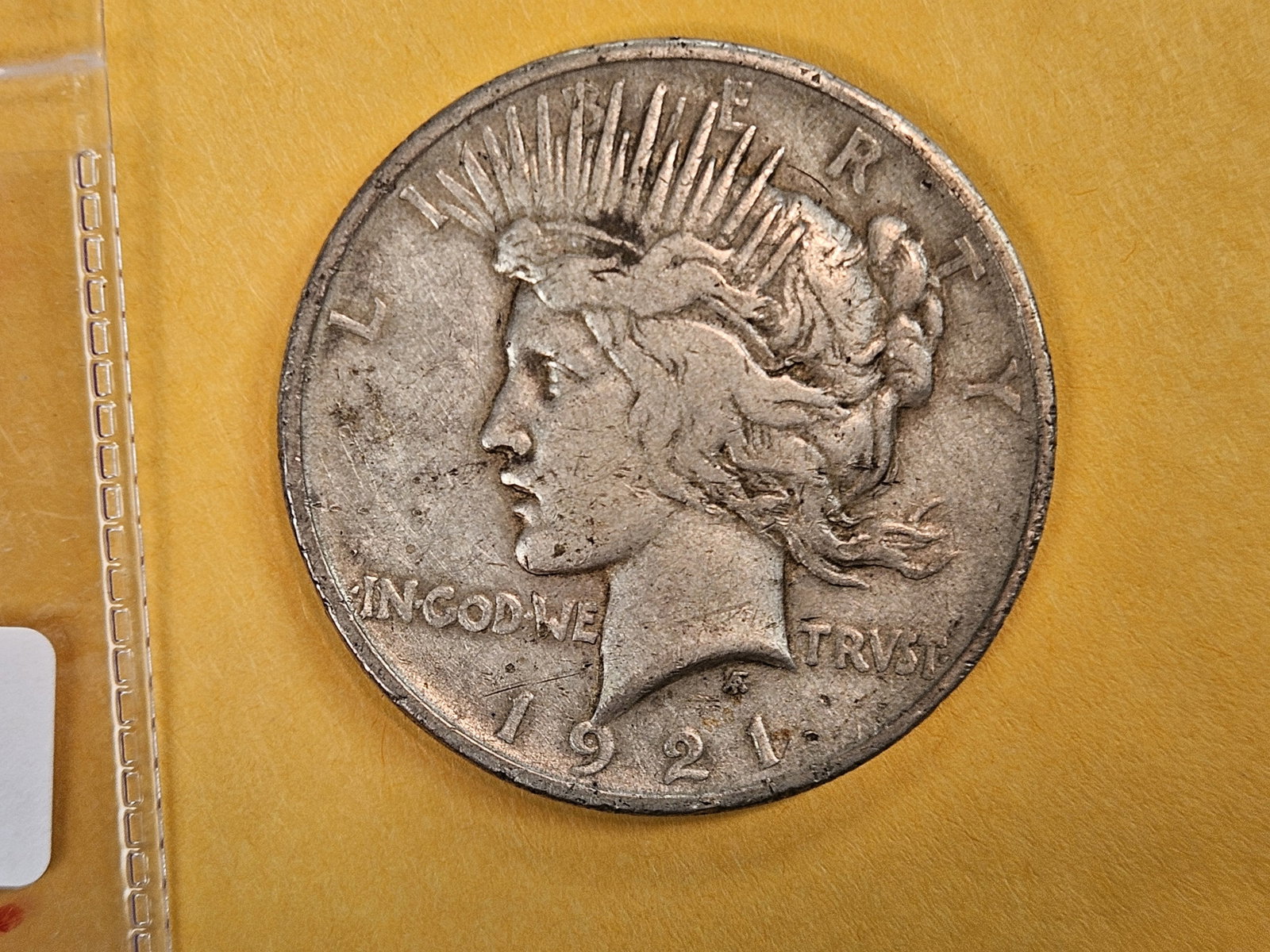 ** KEY DATE ** 1921 Peace silver Dollar in Extra Fine - 3