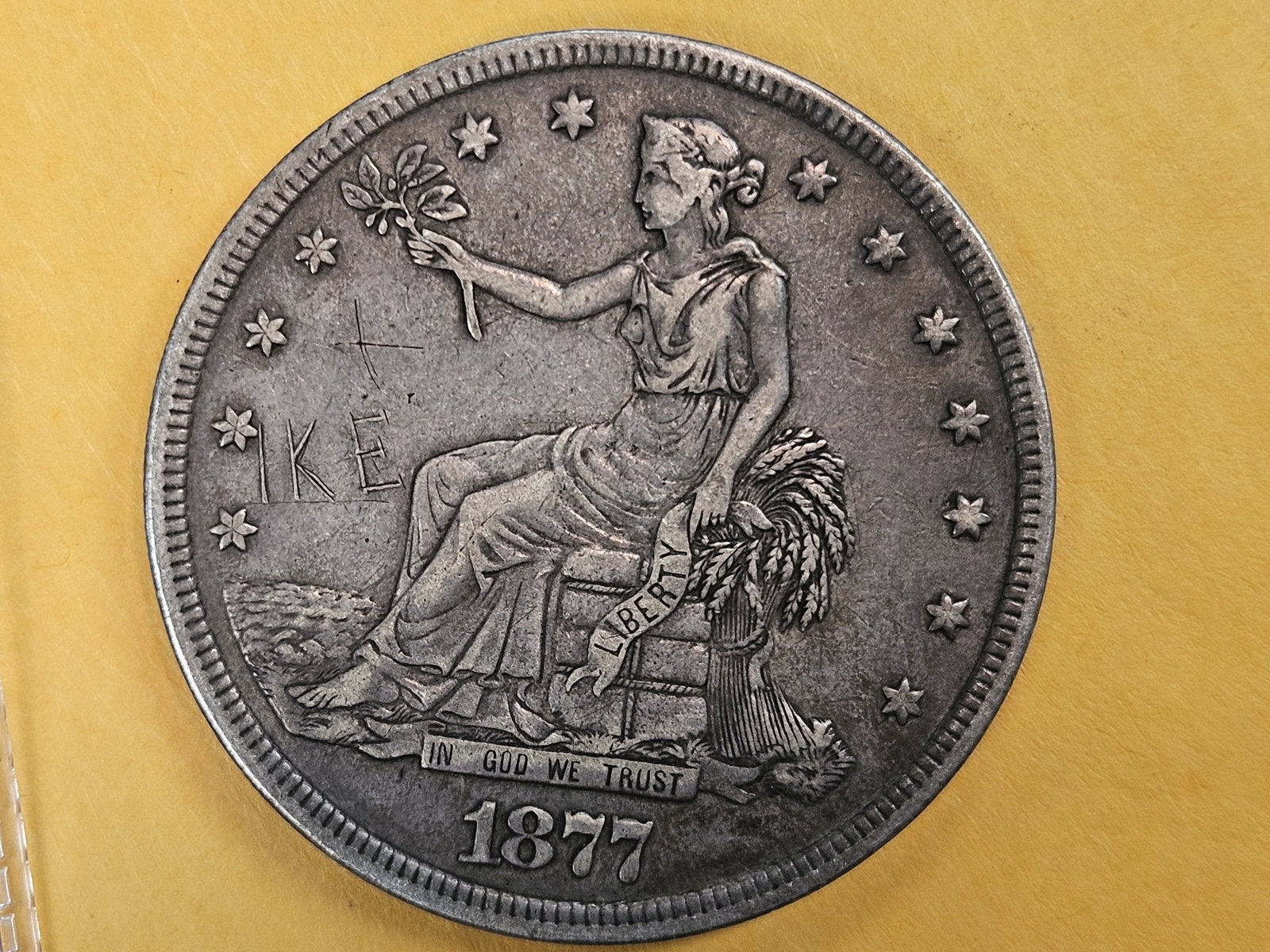 1877 Trade silver Dollar in Extra Fine - details - 3