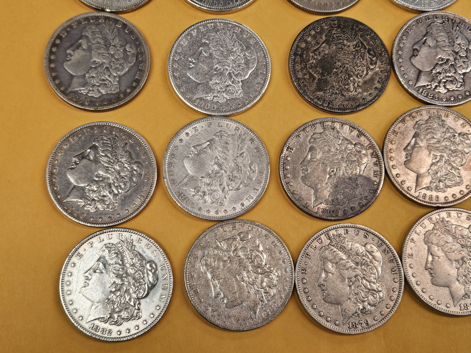** FULL ROLL ** Twenty Morgan Silver Dollars - 4