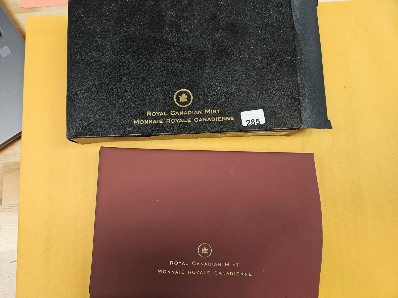 GEM 2013 Canada Silver Dollar Specimen Set: In original government packaging with certificate of authenticity