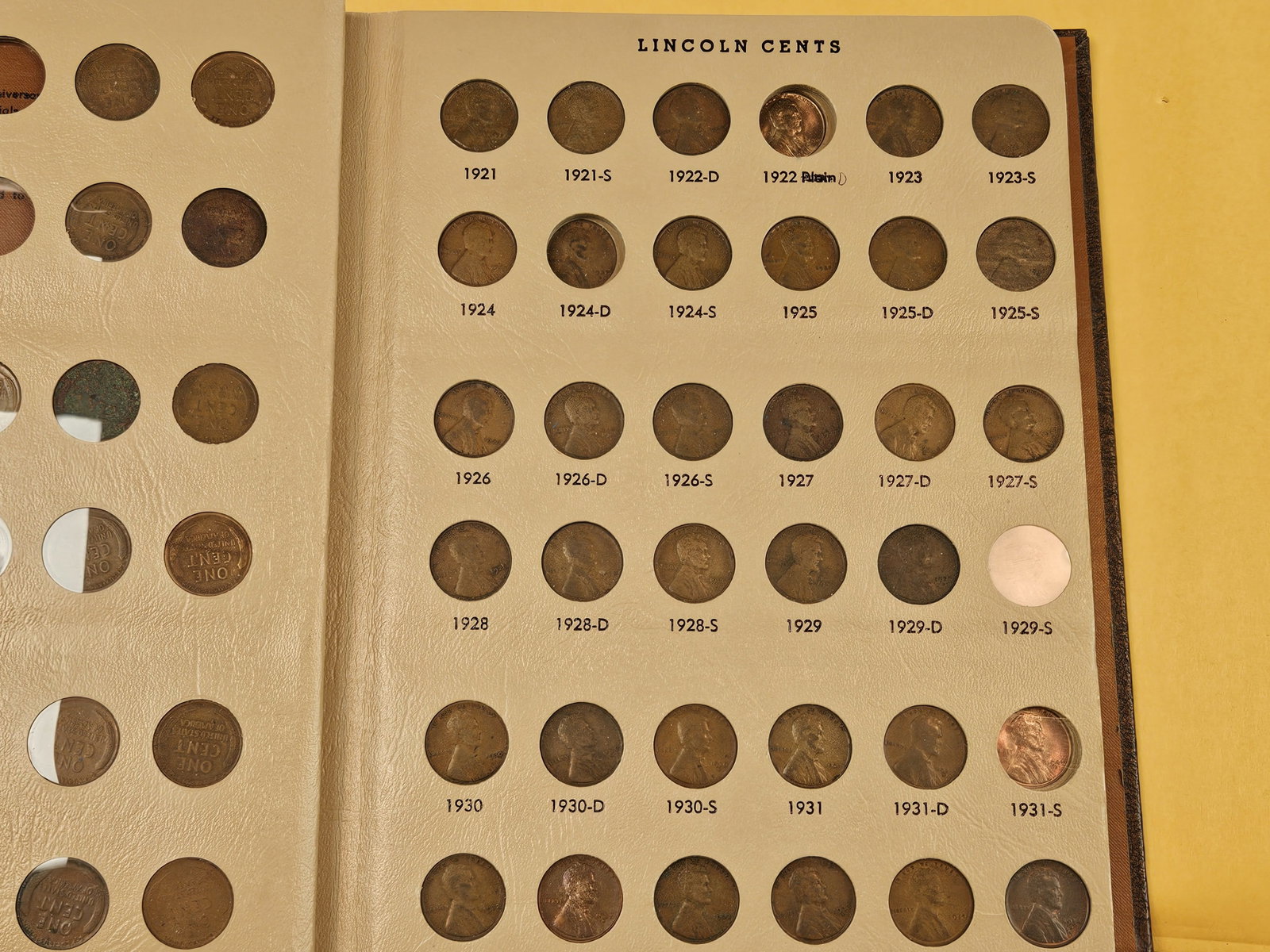 Fairly full Lincoln Cent collection! - 10