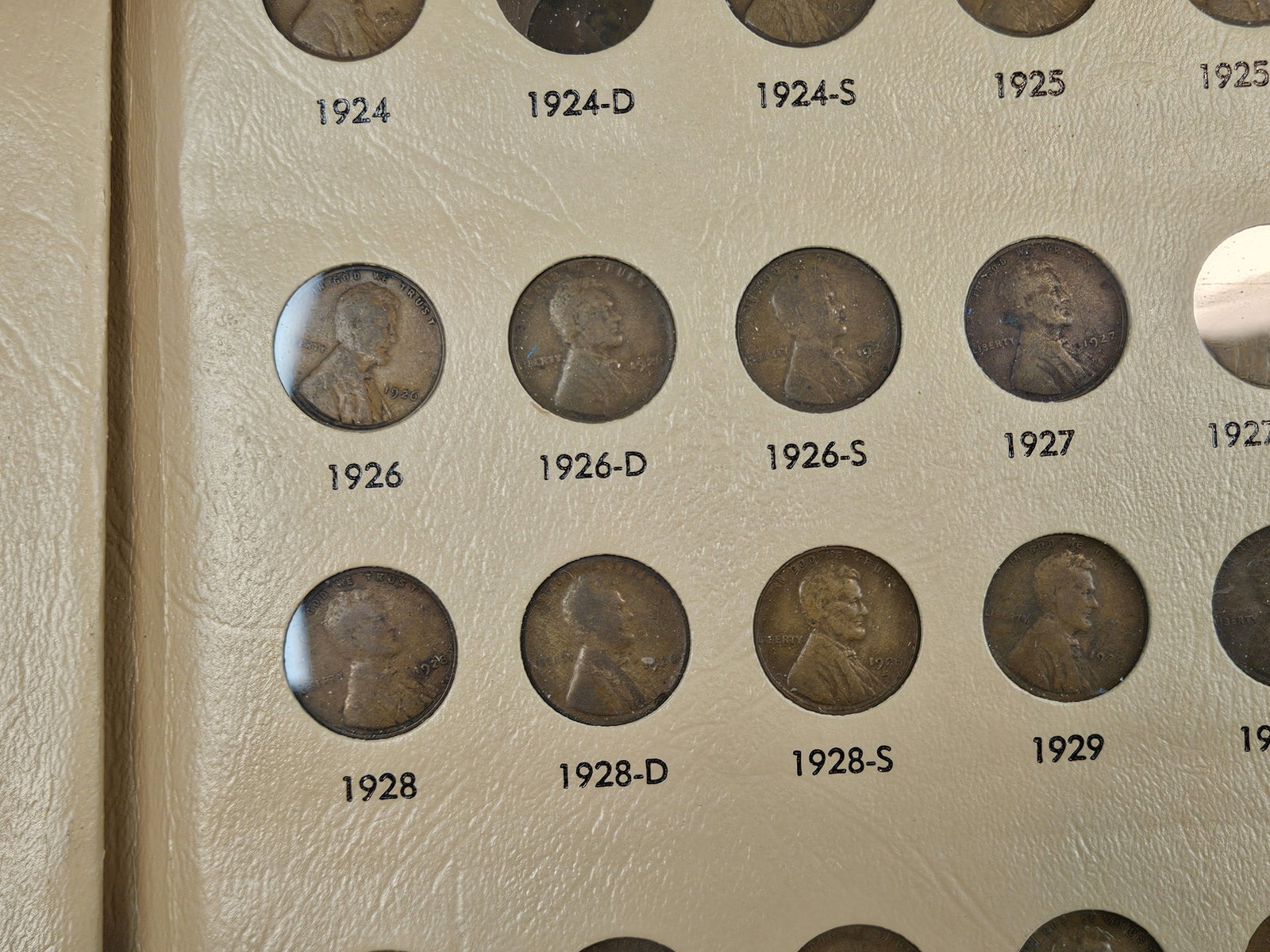 Fairly full Lincoln Cent collection! - 14