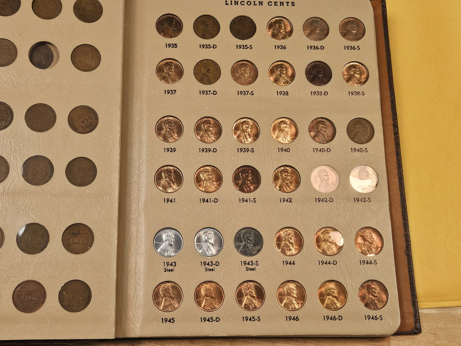 Fairly full Lincoln Cent collection! - 18