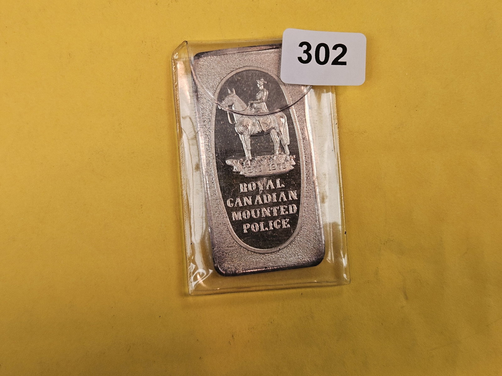 ONE Troy ounce .999 fine silver proof art bar: RCMP