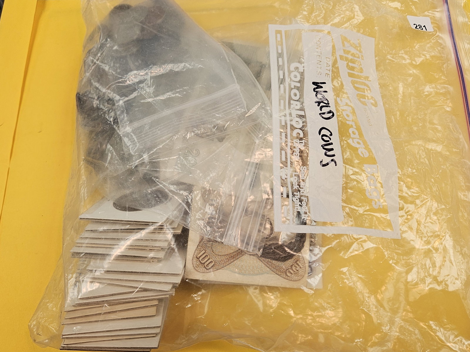 Large Hodge-lodge bag of mixed World coins and World paper - 2