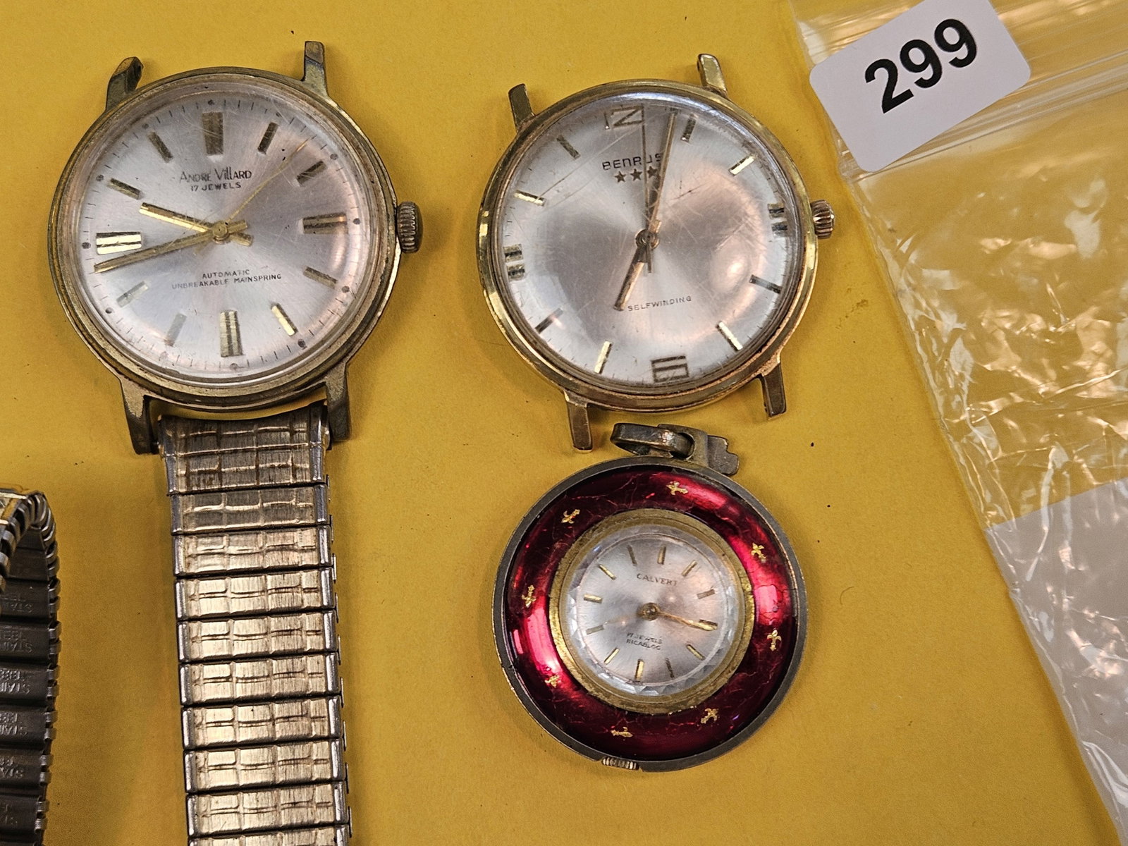 WATCH LOT! - 7