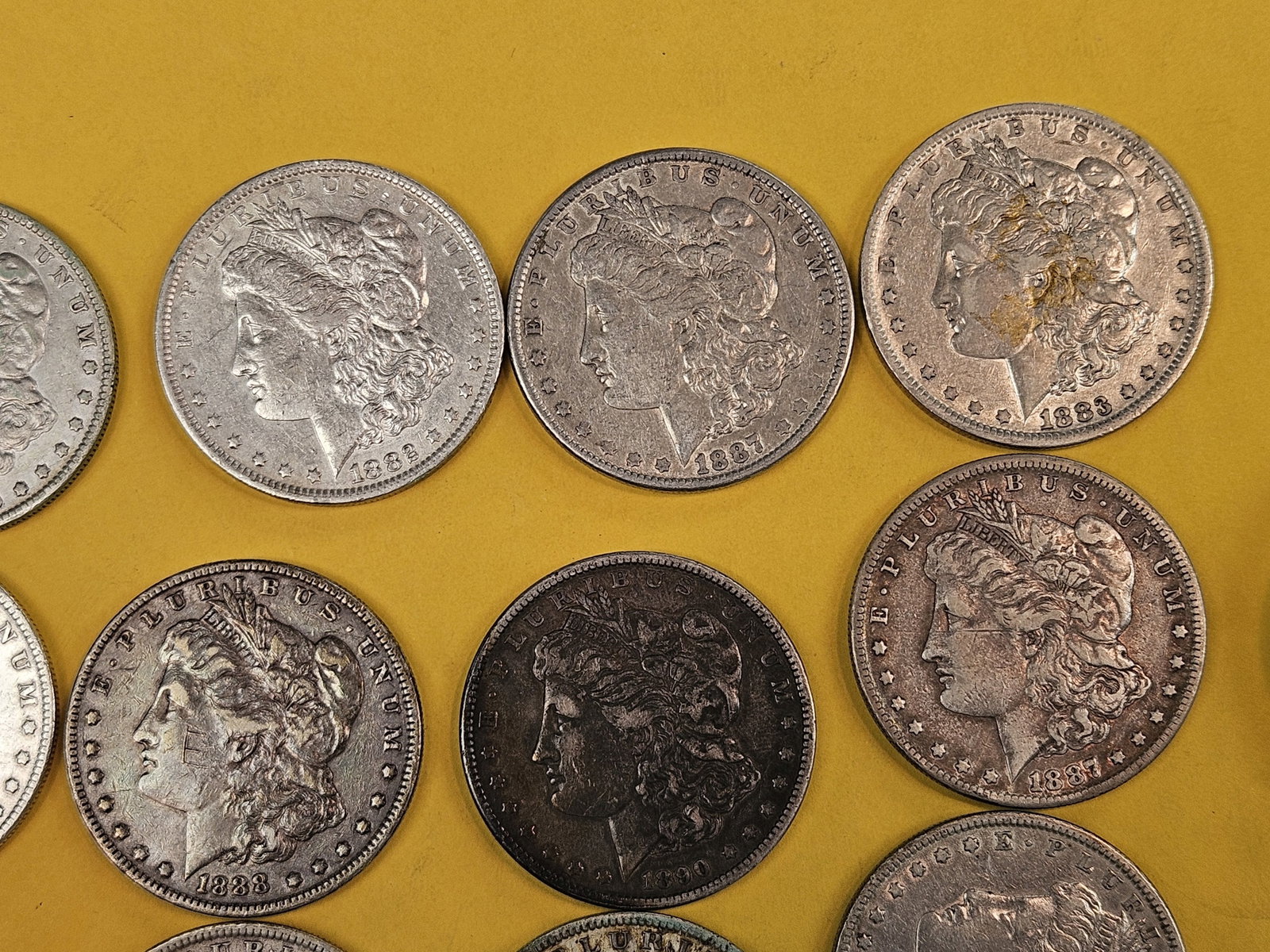 ** FULL ROLL ** Twenty Morgan Silver Dollars - 3
