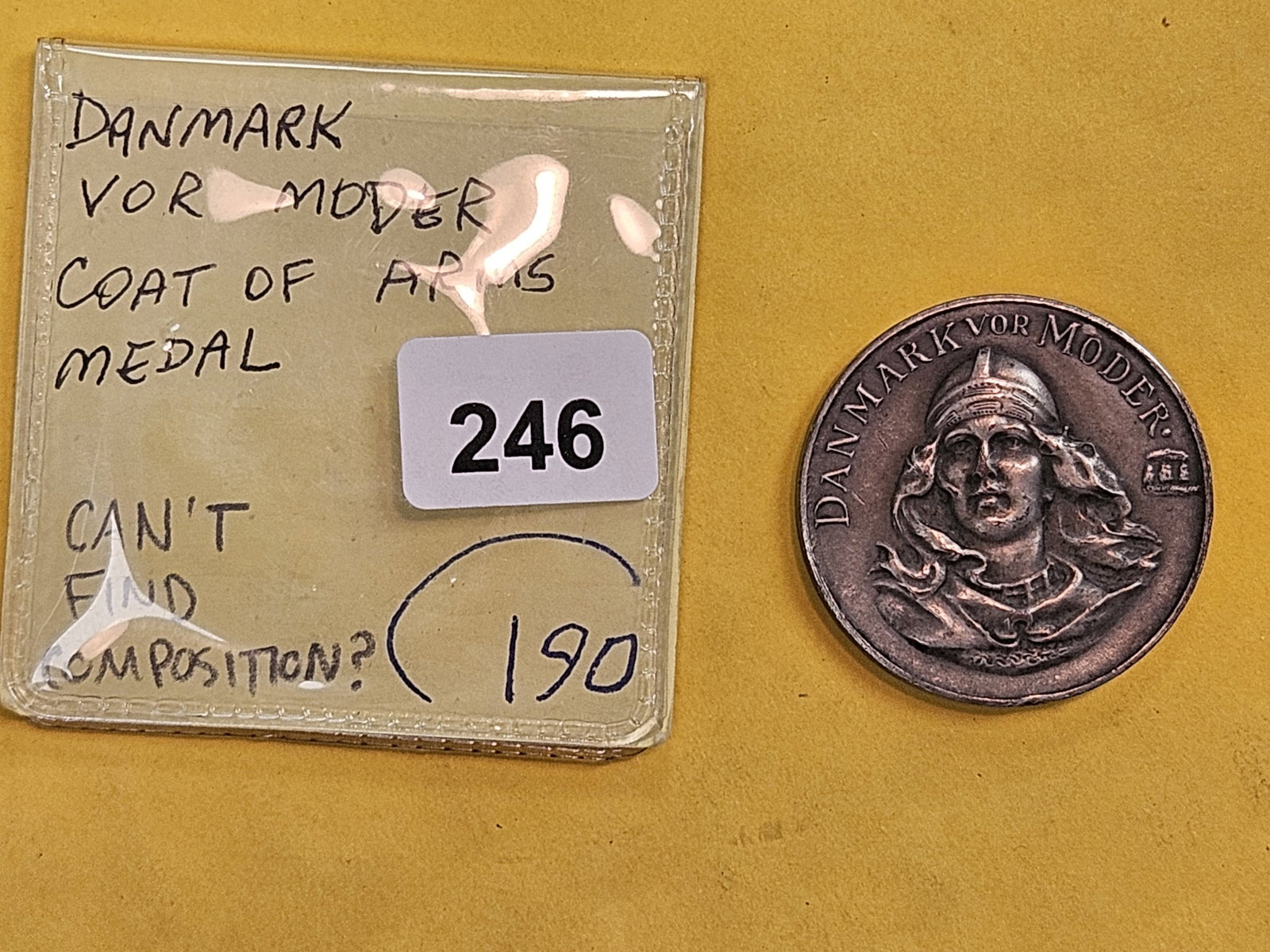 Uncirculated Danmark Vor Moder Coat of Arms Medal - 2