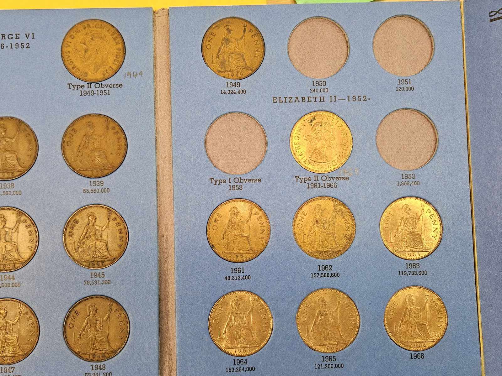Two, mostly complete, Great Britain pennies Albums - 7