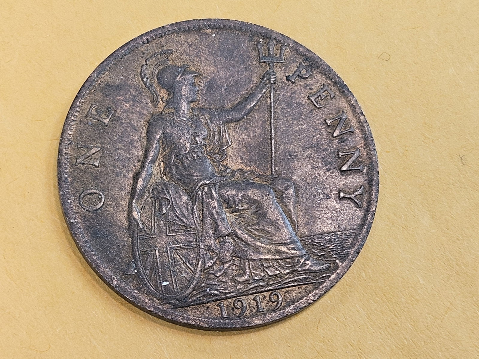 Reddish-Brown 1919 Great Britain Large Penny - 4