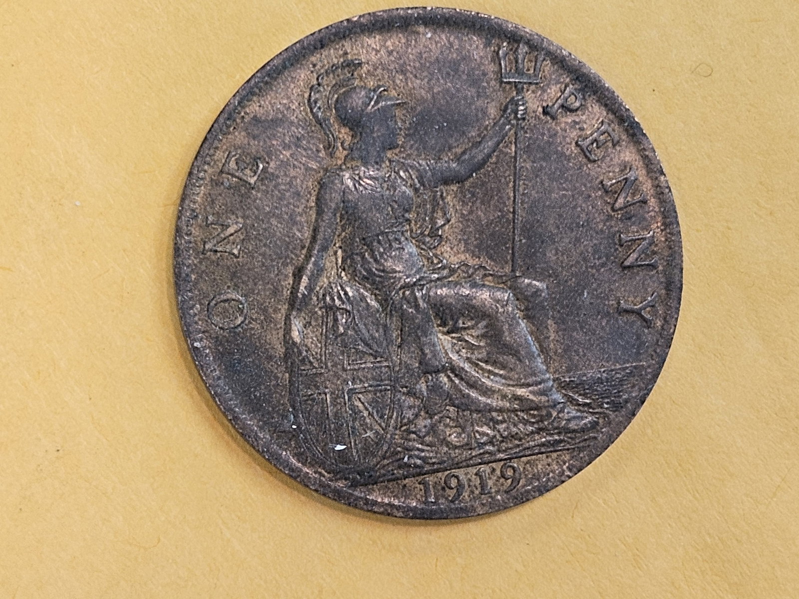 Reddish-Brown 1919 Great Britain Large Penny - 5