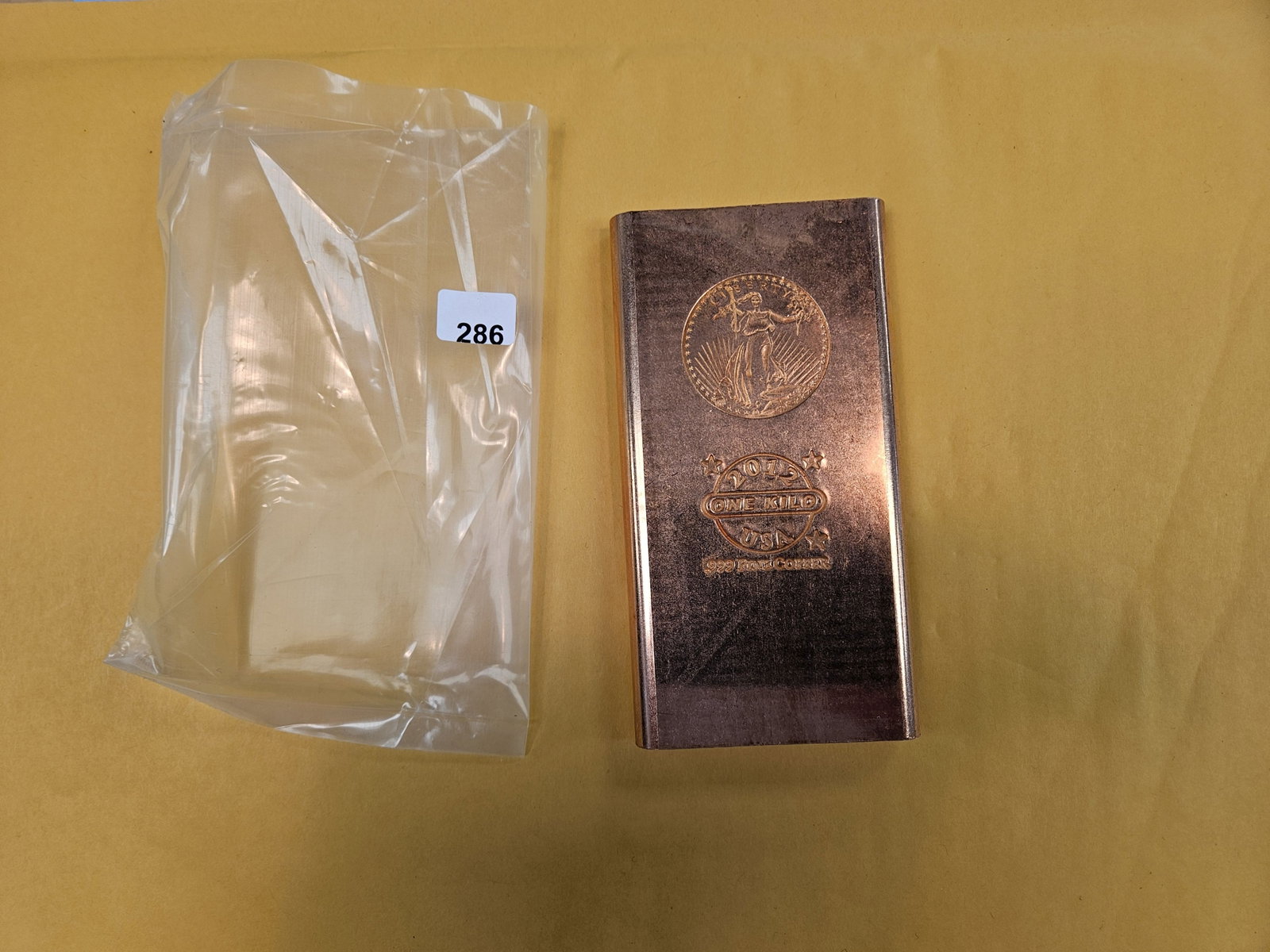 ONE Kilo .999 fine copper bar: Liberty motif