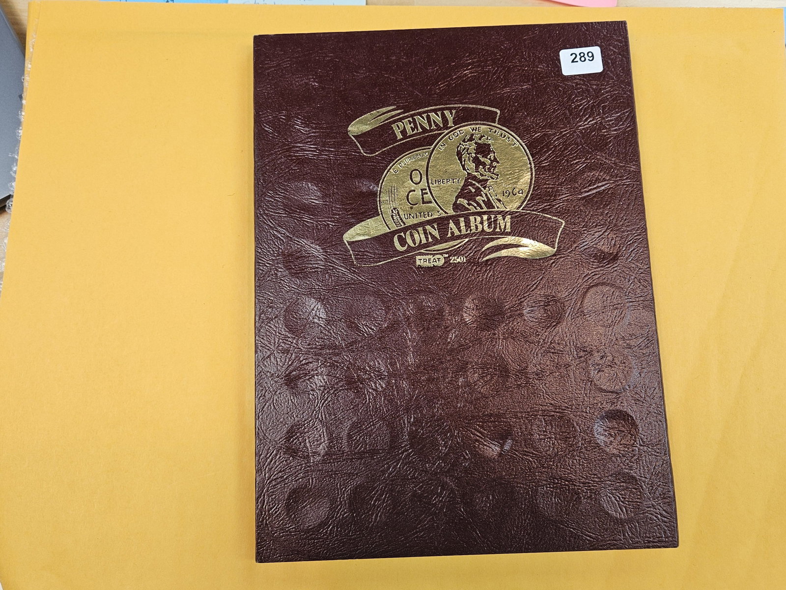 Partially complete Lincoln Cent album (1 of 5)