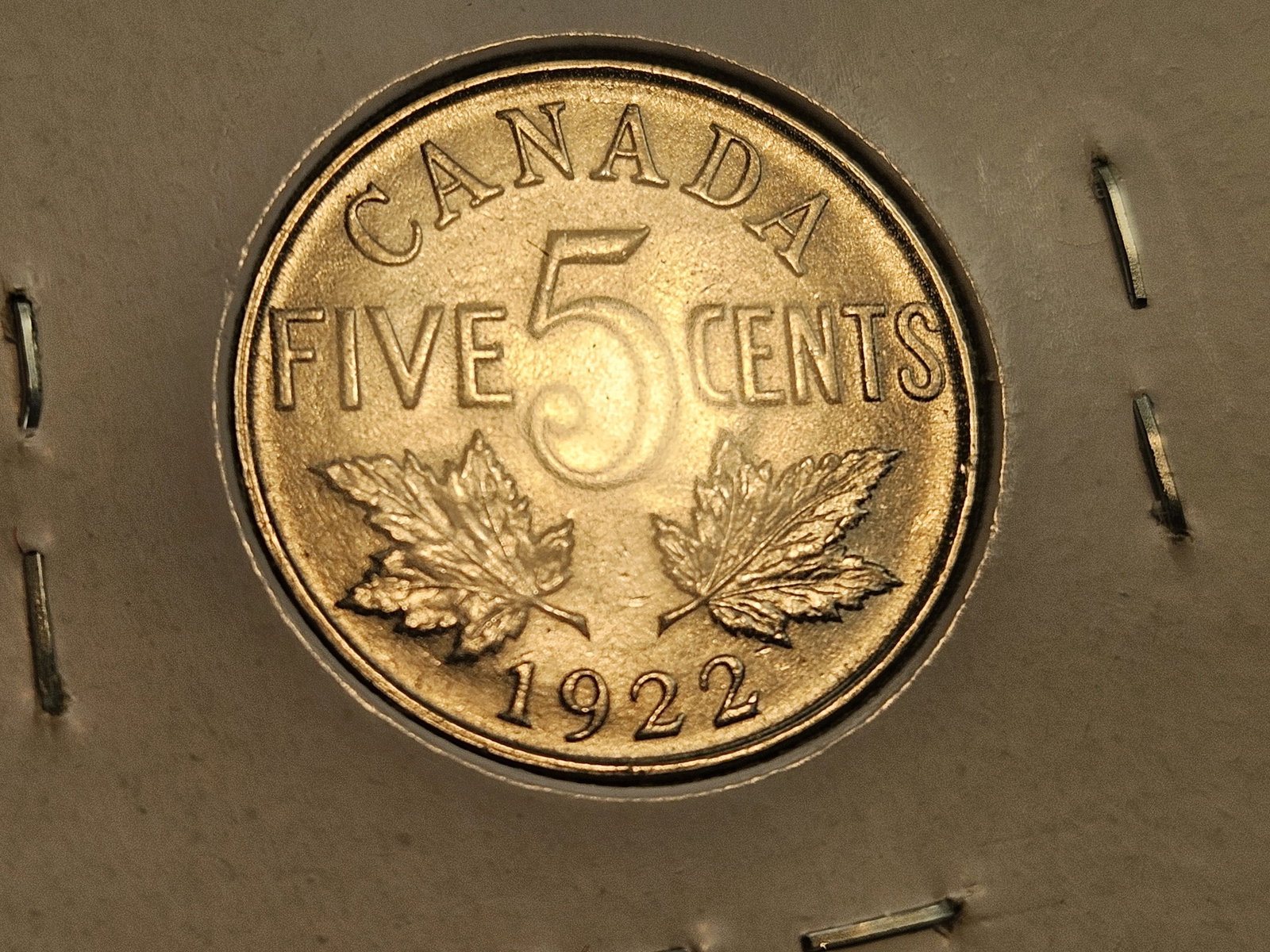 GEM Brilliant Uncirculated 1922 Canada 5 cents - 6