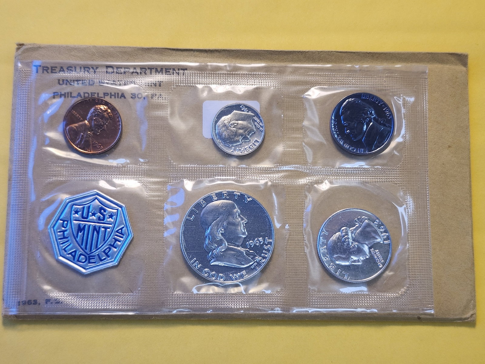 1963 US Silver Philadelphia Mint Set in Original Government Packaging - 2