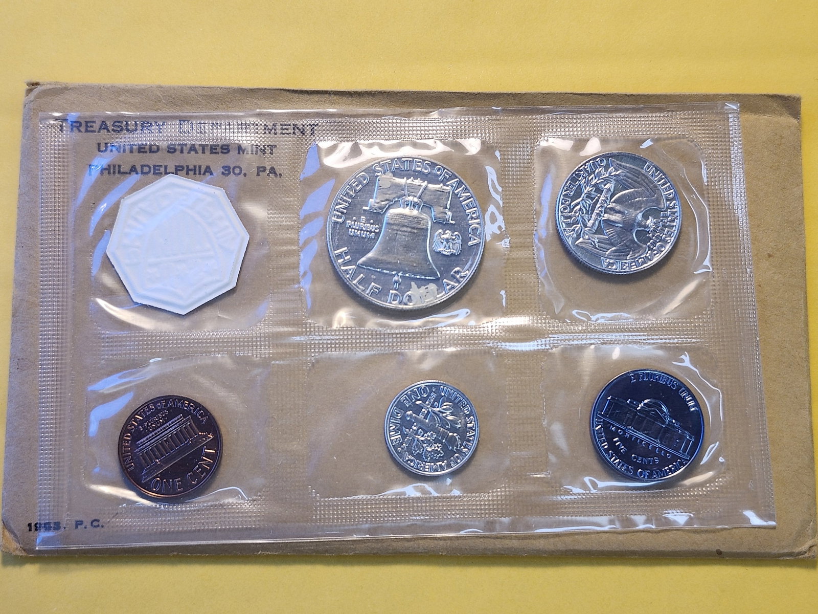 1963 US Silver Philadelphia Mint Set in Original Government Packaging - 3