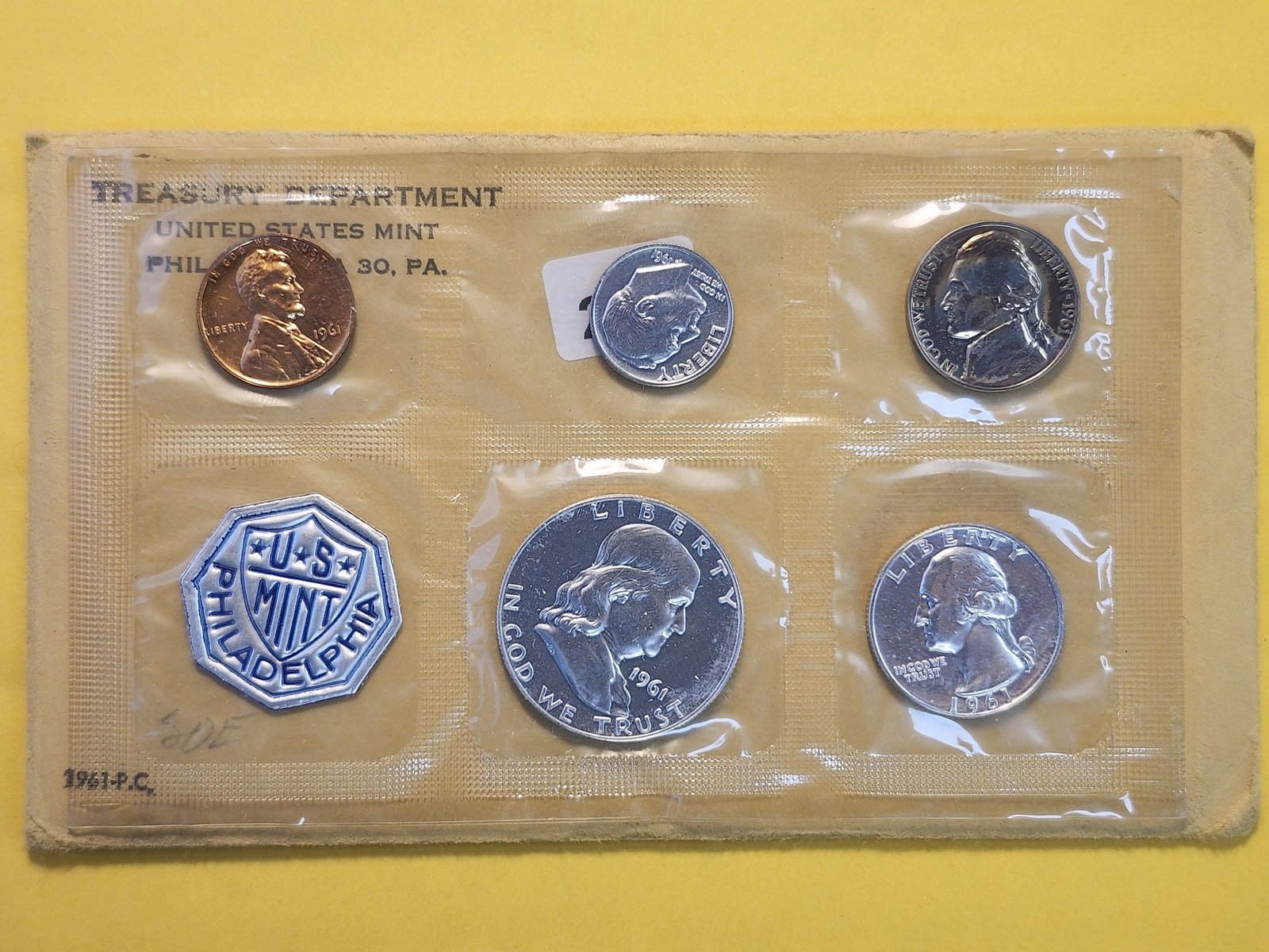 1961 US Silver Philadelphia Mint Set in Original Government Packaging - 2