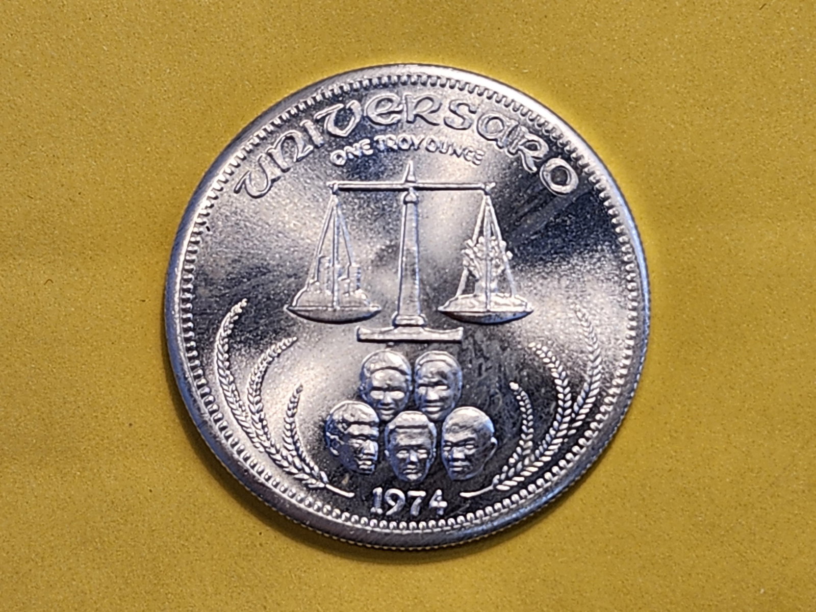 One Troy Ounce .999 Fine Silver Round: 1974 Universaro