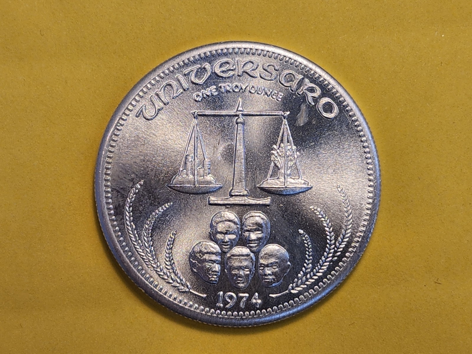 One Troy Ounce .999 Fine Silver Round (1 of 4)